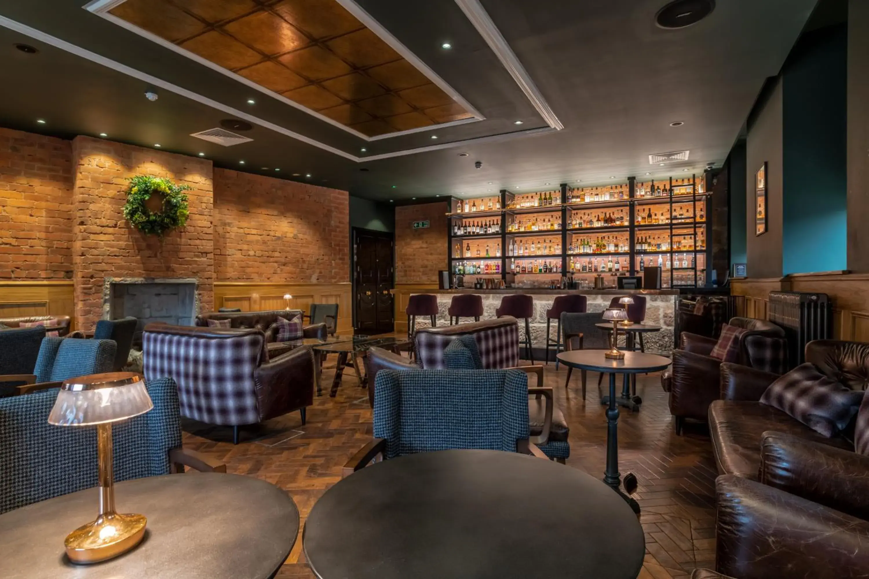 Lounge or bar in Sandman Signature Aberdeen Hotel & Spa Lounge or bar in Sandman Signature Aberdeen Hotel & Spa
