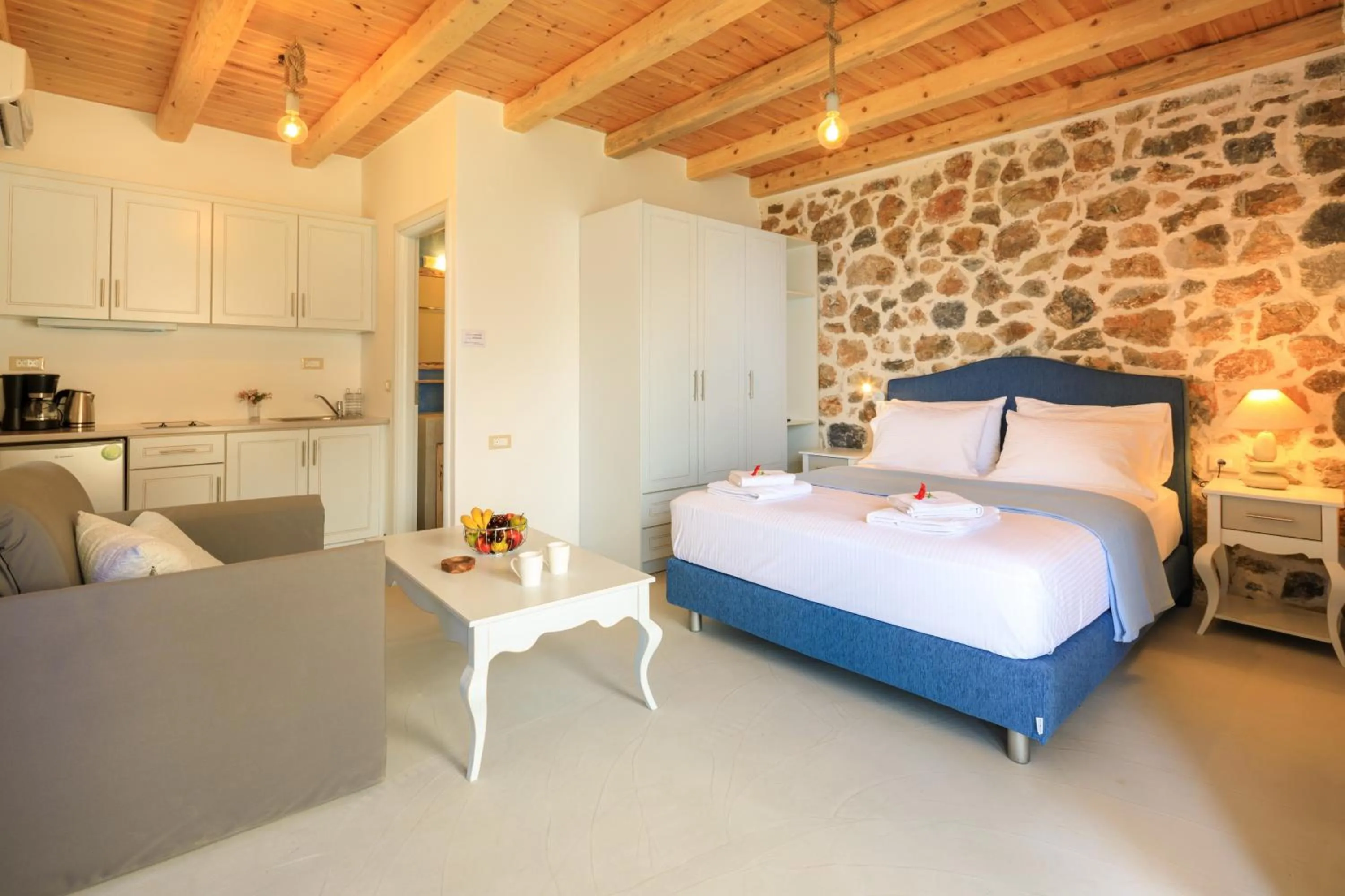 Bedroom, Bed in Molos Apartments