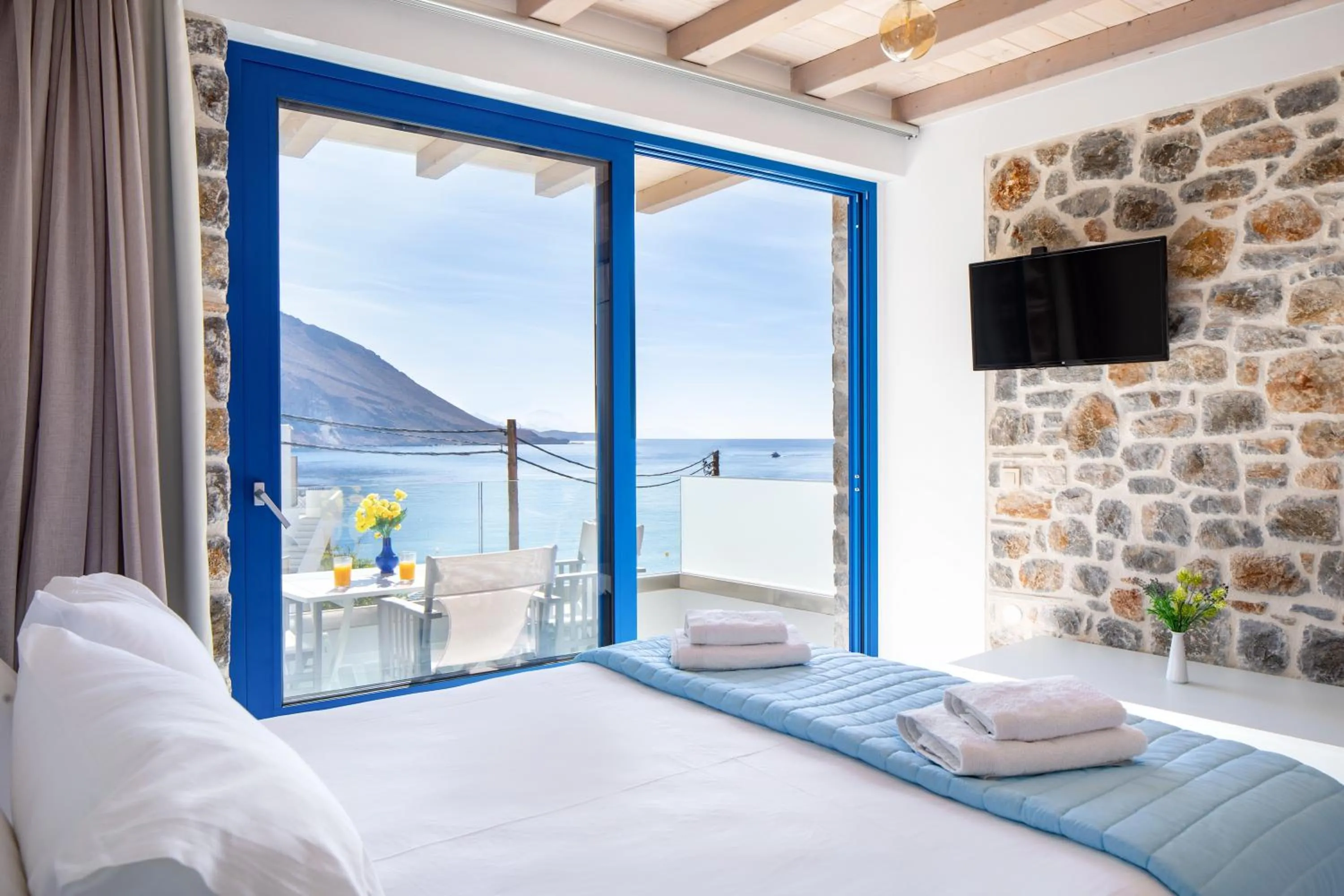 Bedroom, Bed in Molos Apartments