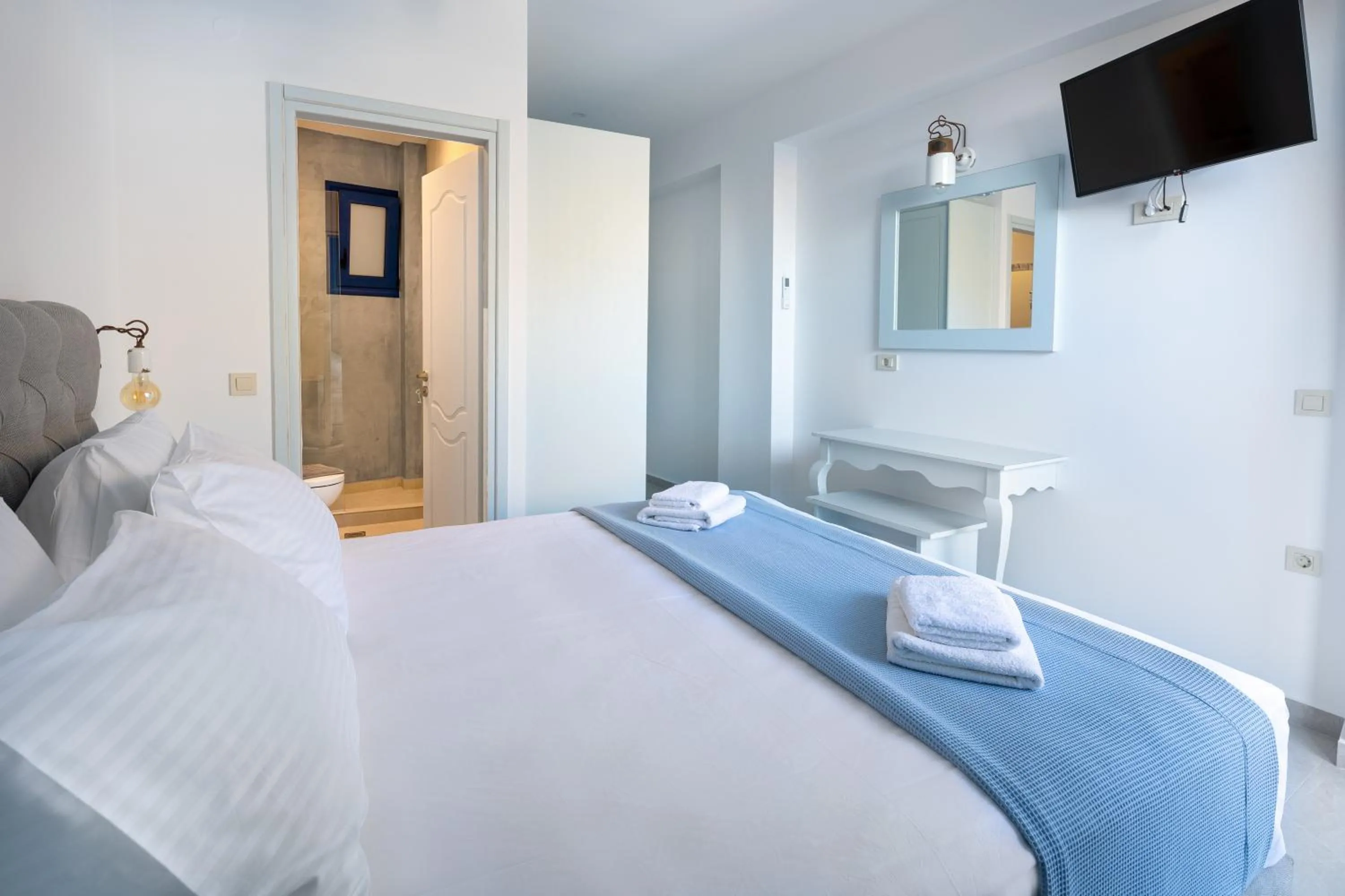 Bed in Molos Apartments