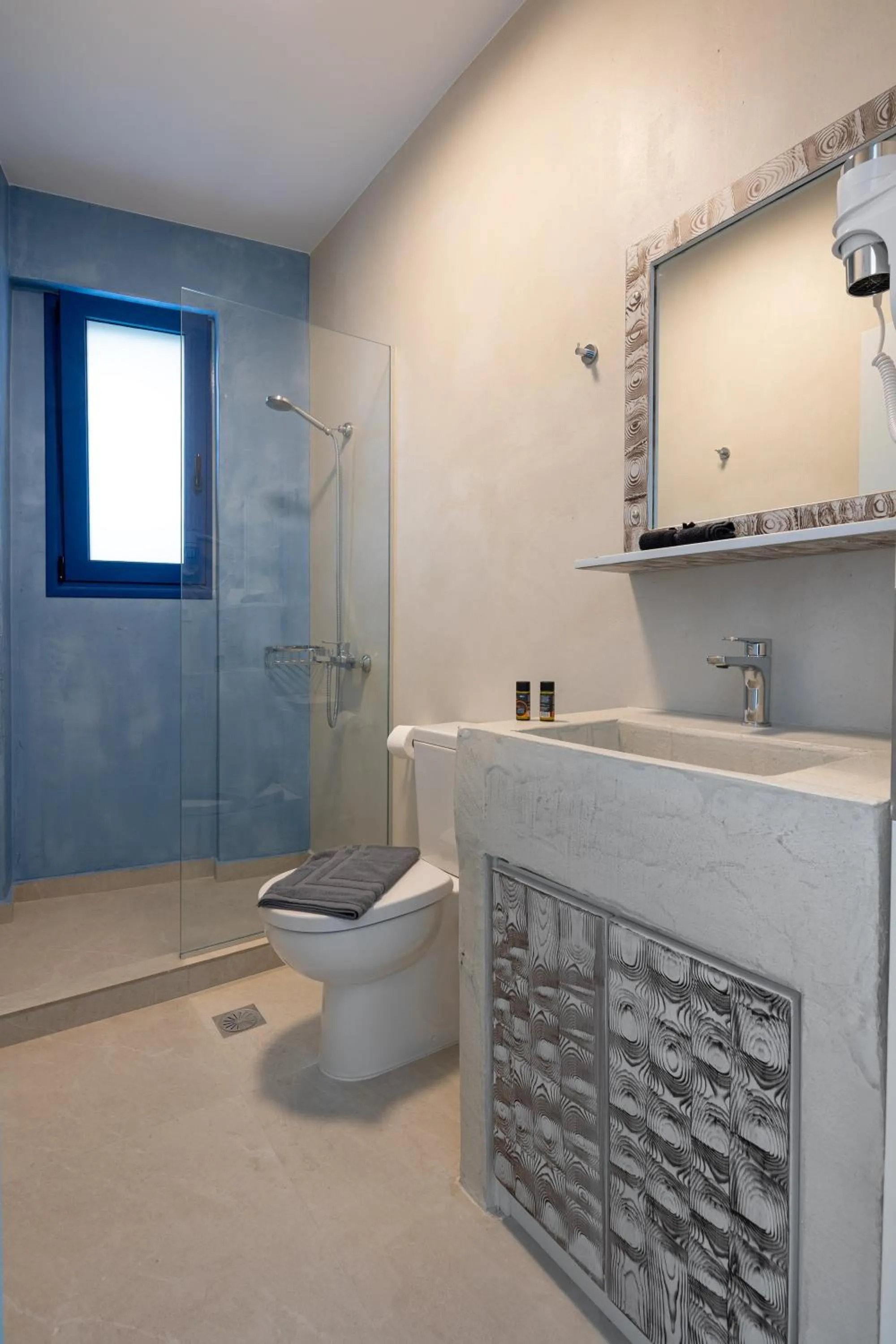 Shower in Molos Apartments