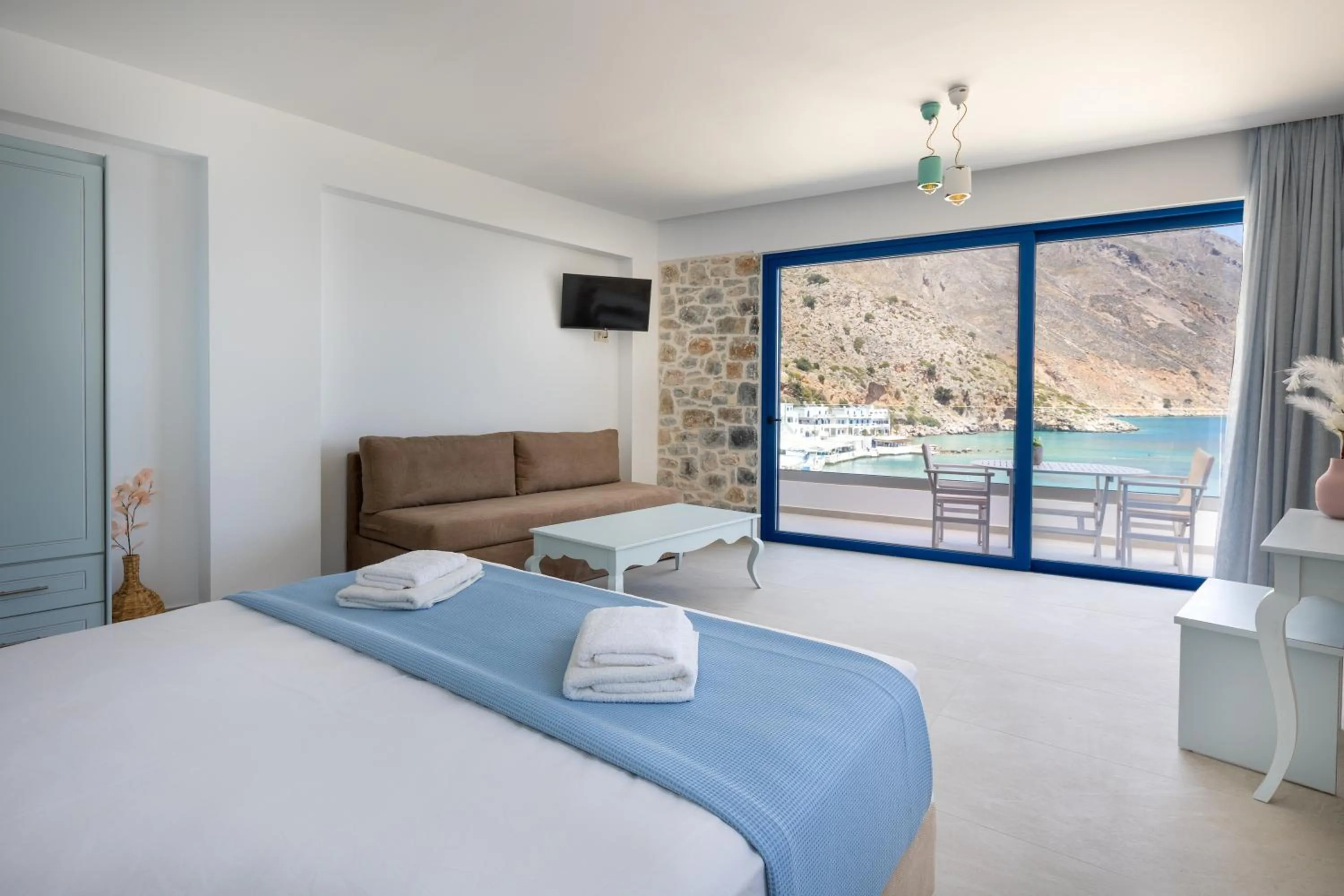Bed in Molos Apartments