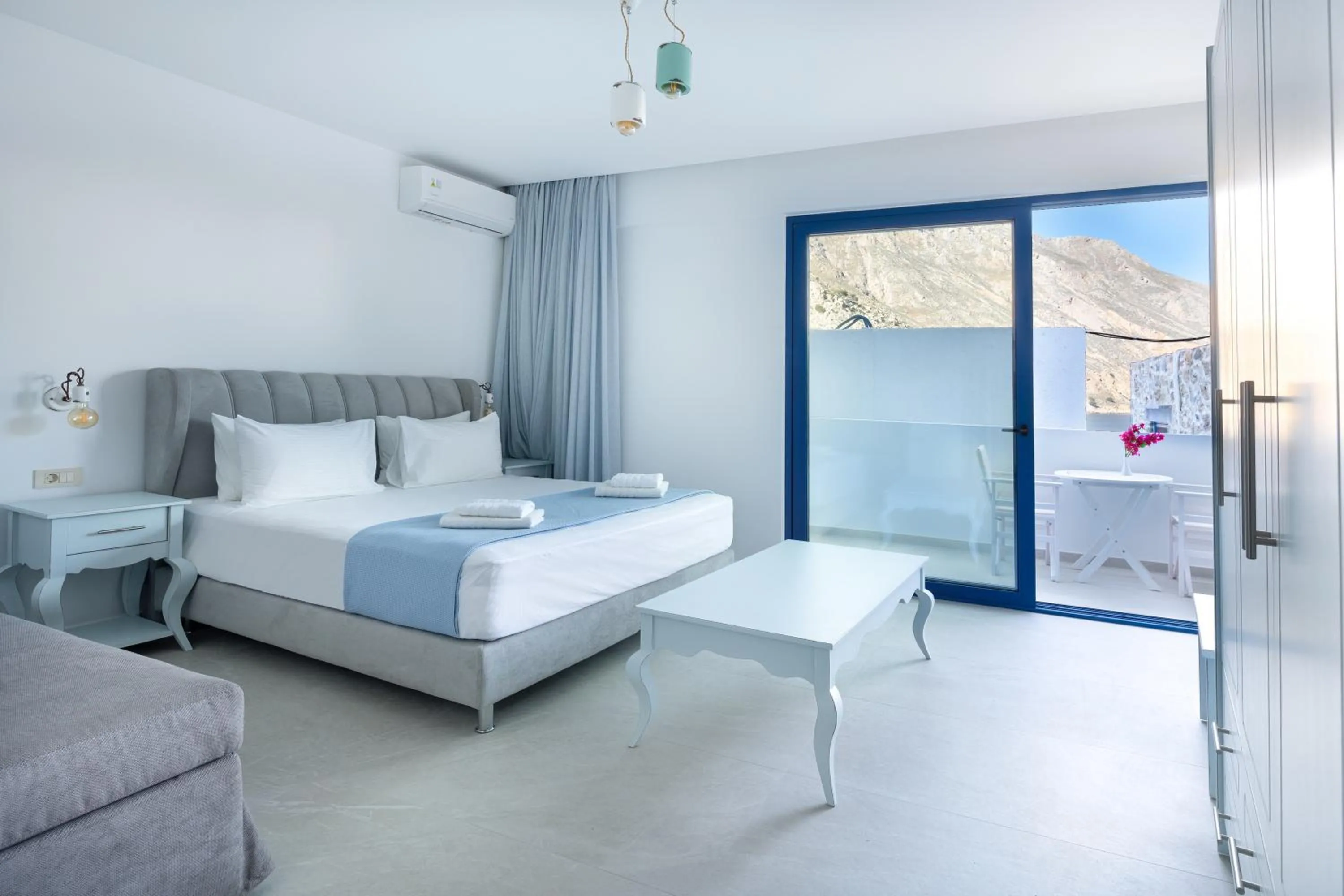 Bed in Molos Apartments