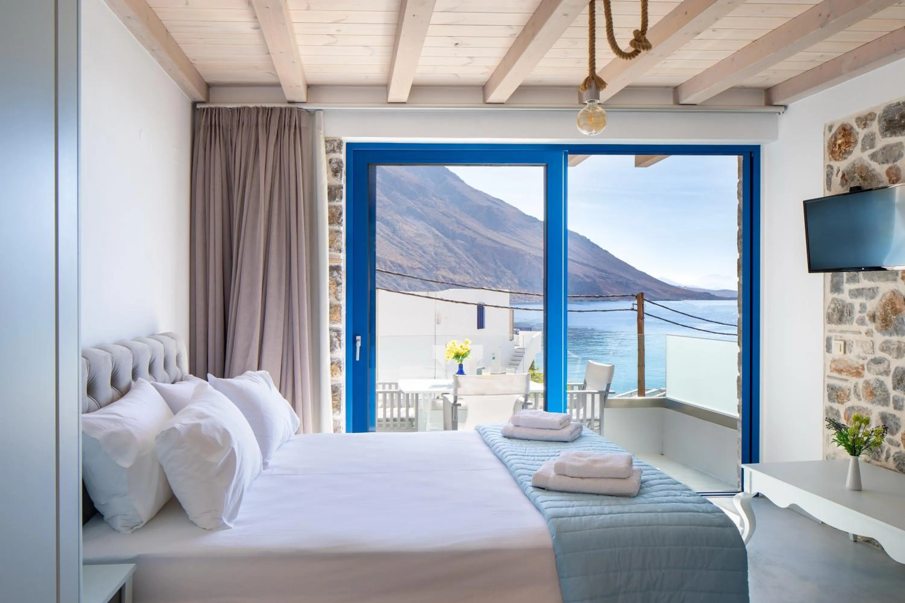Bedroom, Bed in Molos Apartments