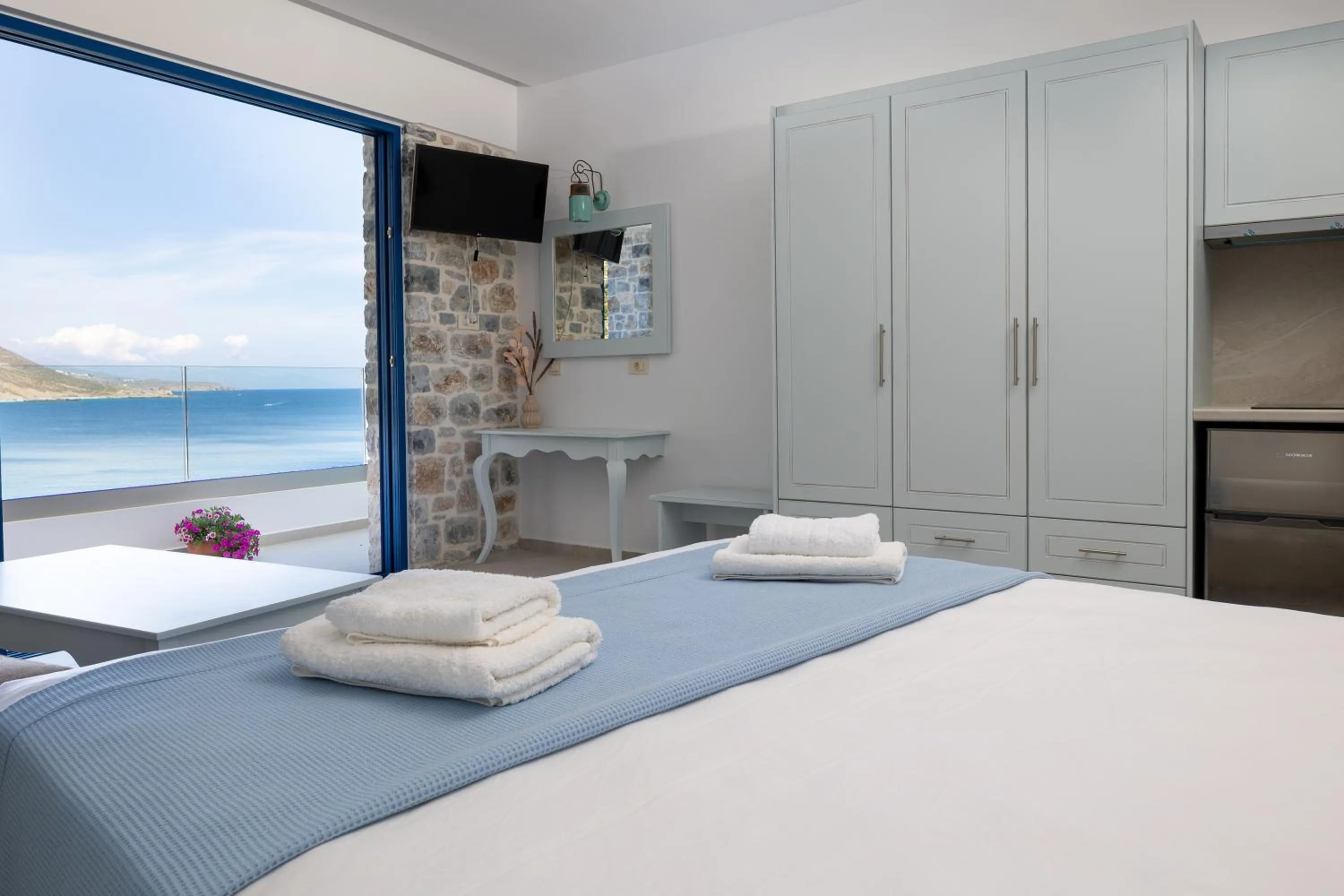 Bed in Molos Apartments