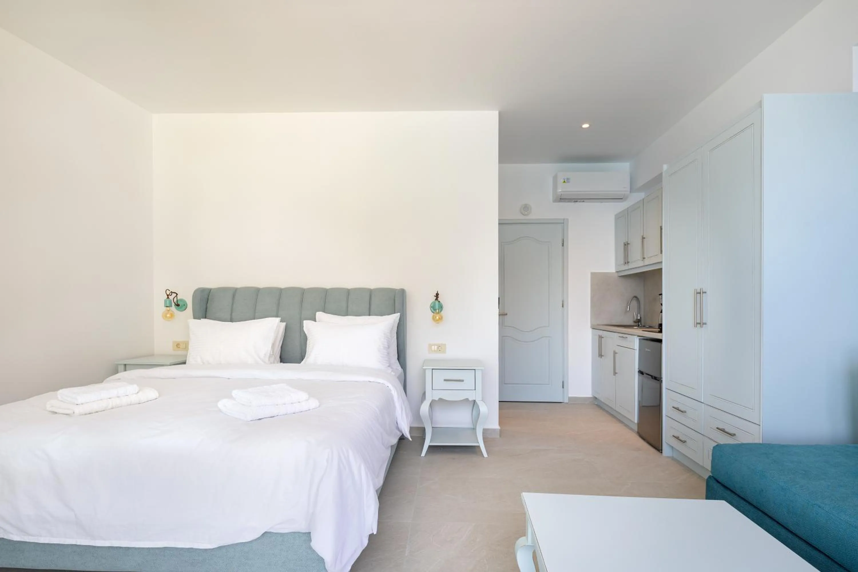 Bed in Molos Apartments