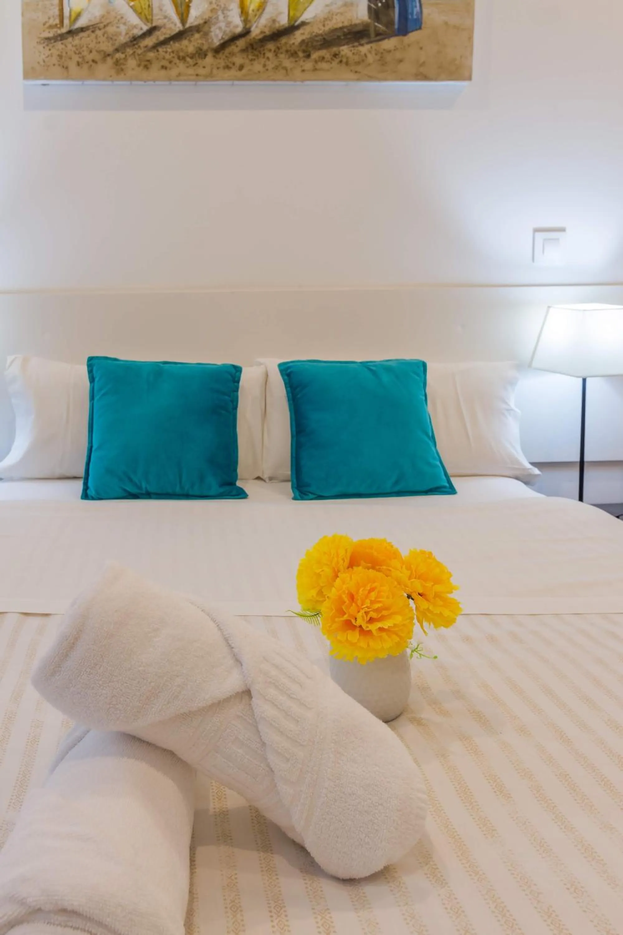 Bed in AYZ Javier Cabrini - Auto check-in property