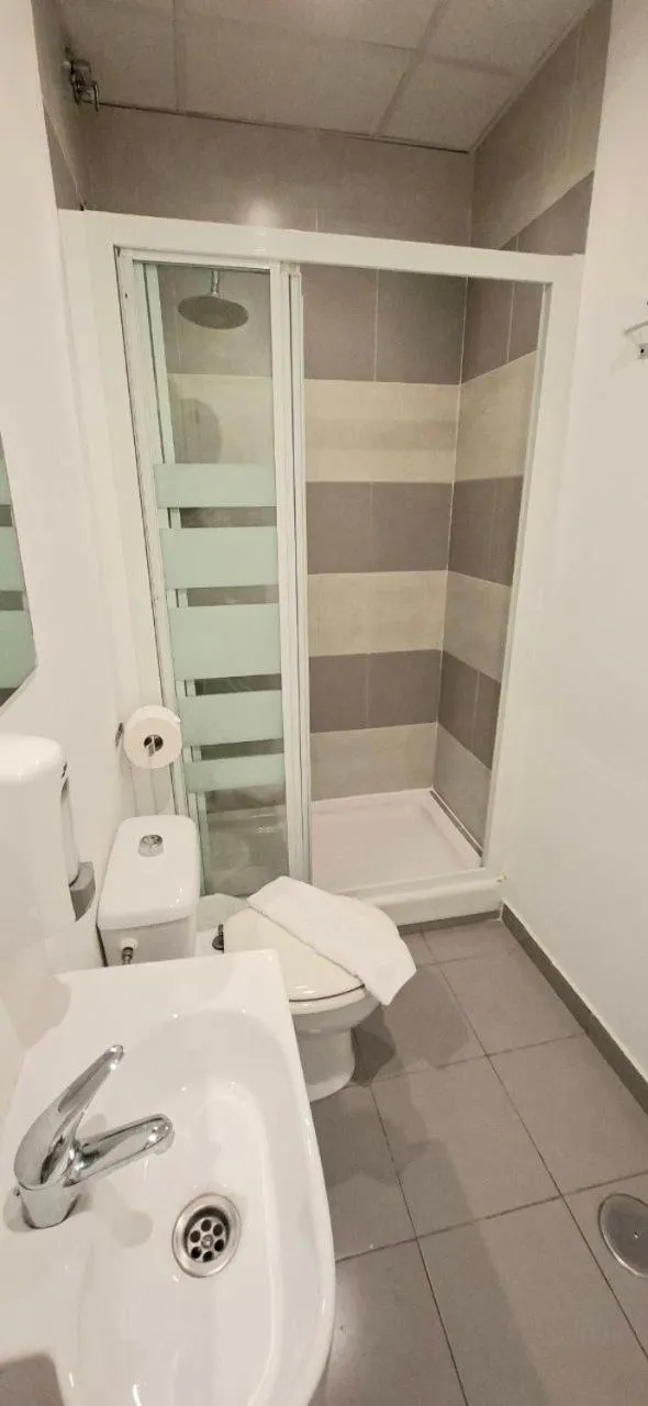 AYZ Javier Cabrini - Auto check-in property