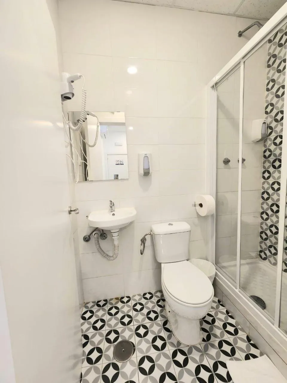 AYZ Javier Cabrini - Auto check-in property