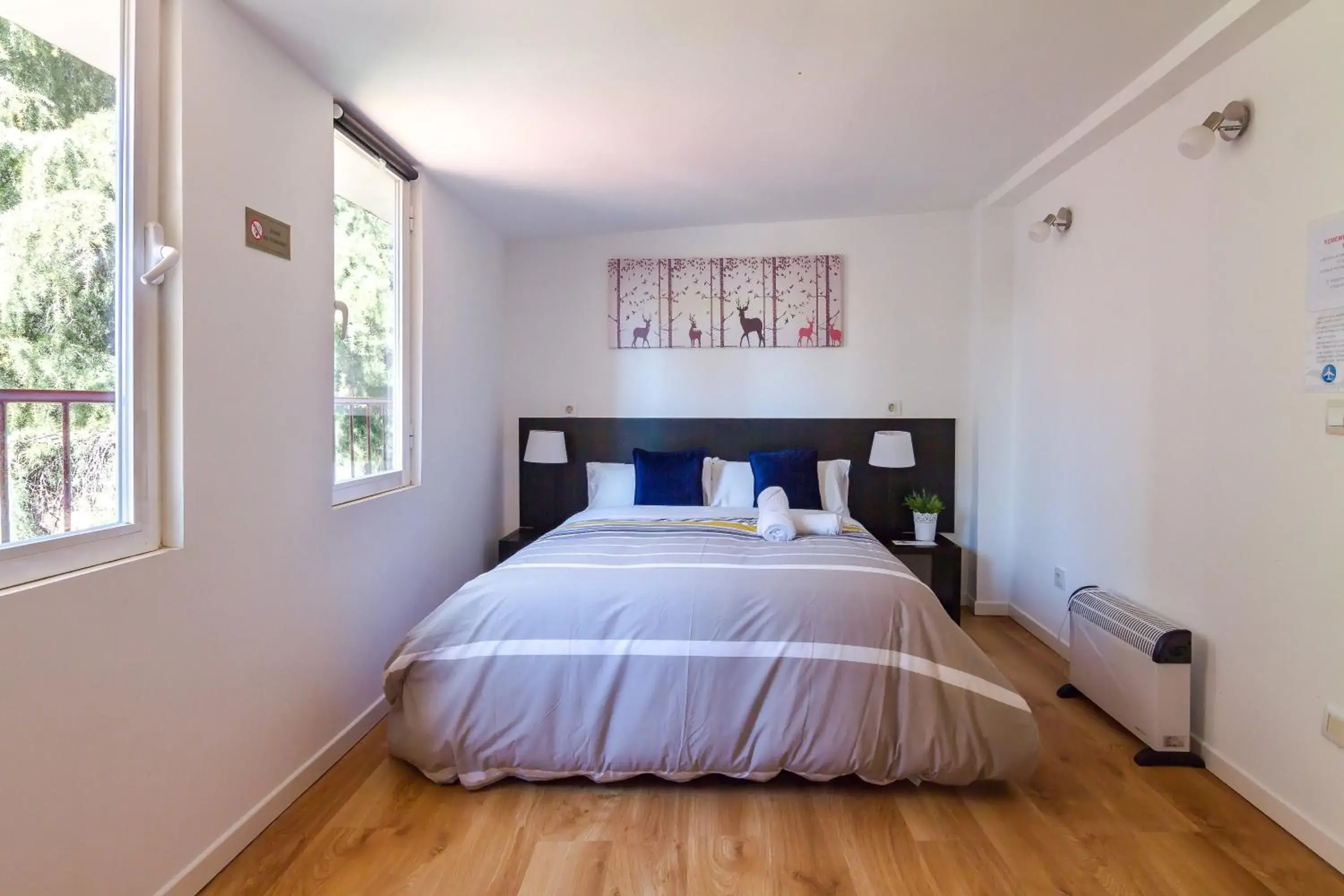 Comfort Superior Double Room with Shared Bathroom in AYZ Javier Cabrini - Auto check-in property Comfort Superior Double Room with Shared Bathroom in AYZ Javier Cabrini - Auto check-in property