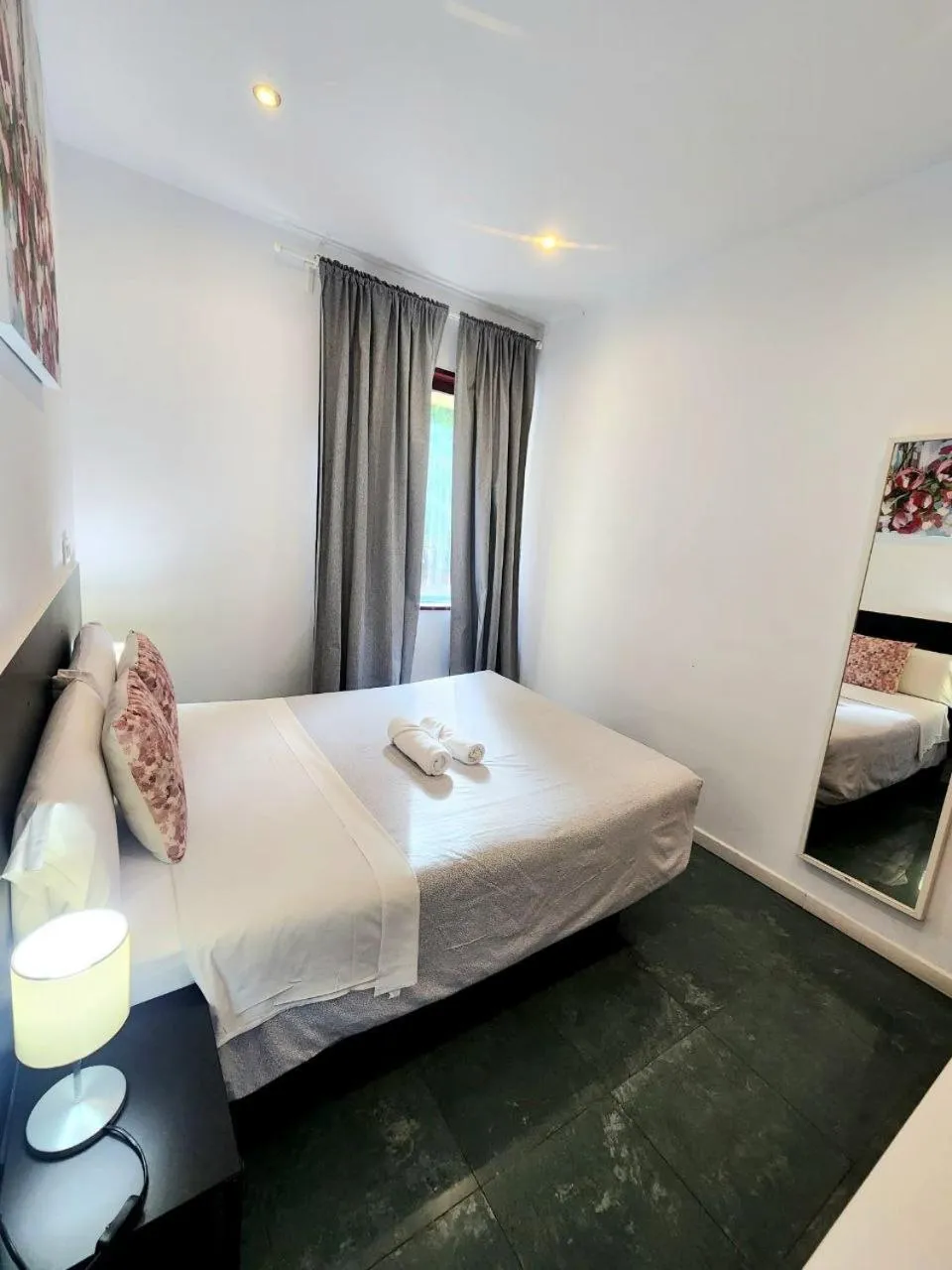 Bed in AYZ Javier Cabrini - Auto check-in property