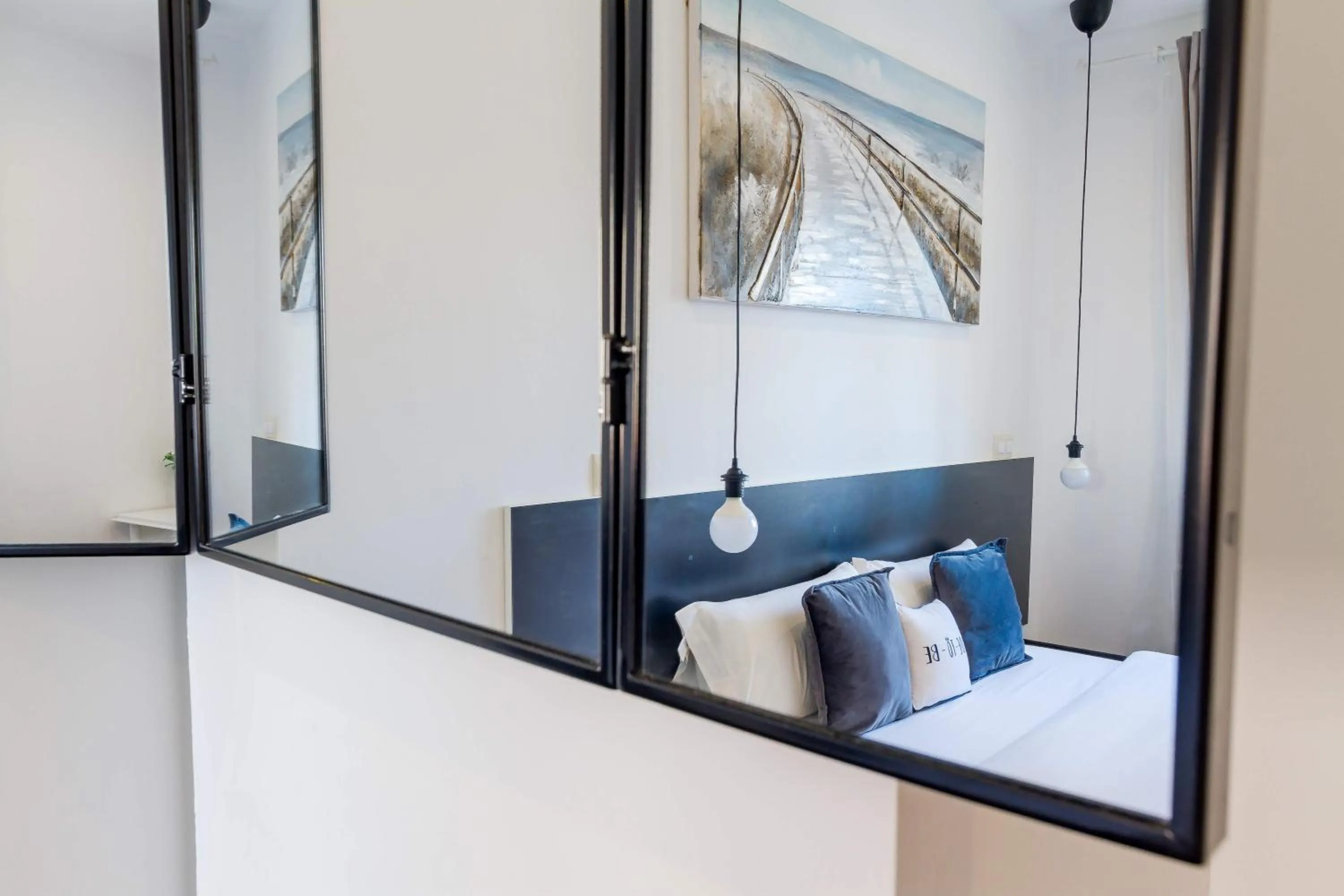 Bed in AYZ Javier Cabrini - Auto check-in property