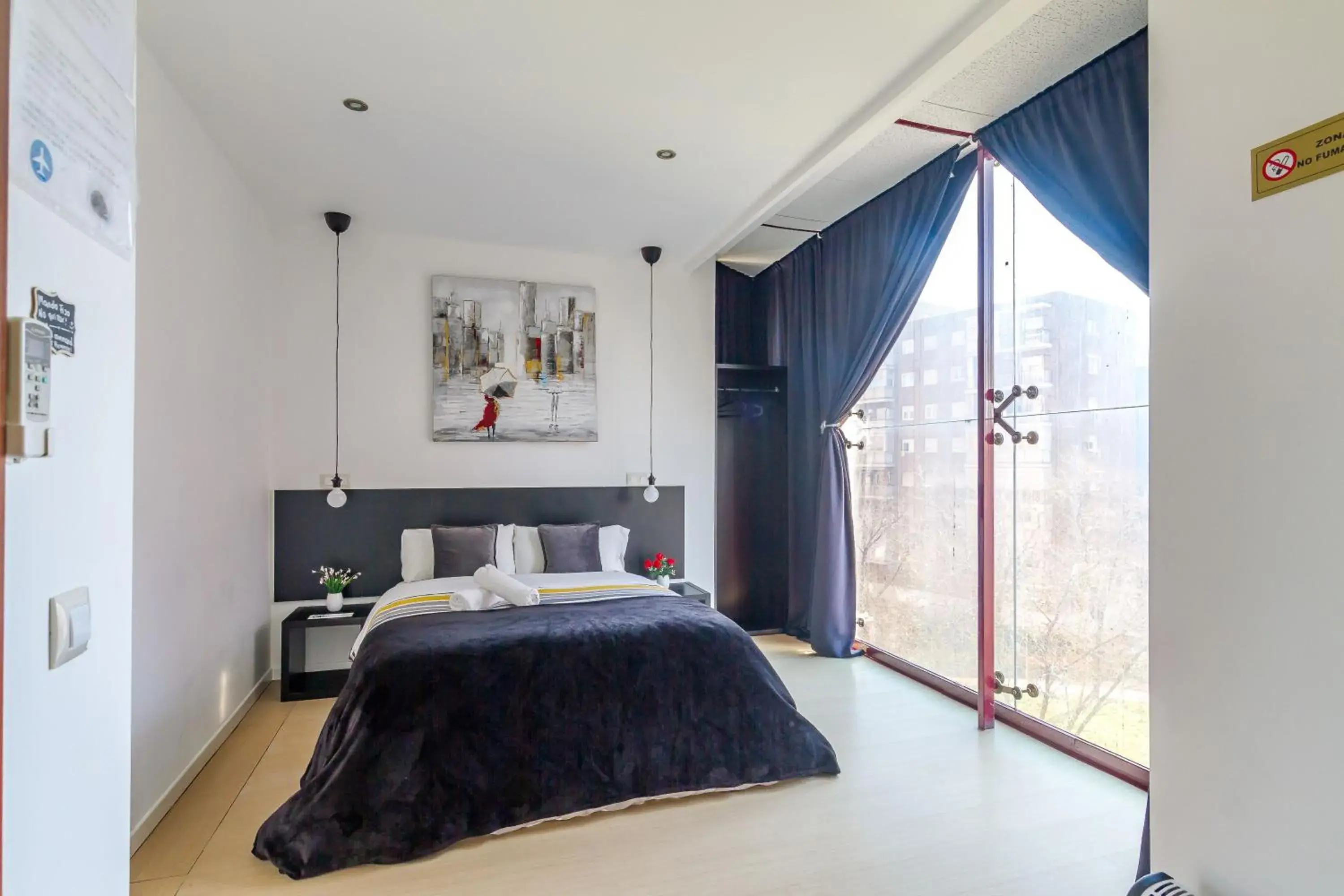 Deluxe Double Room with Shared Bathroom in AYZ Javier Cabrini - Auto check-in property Deluxe Double Room with Shared Bathroom in AYZ Javier Cabrini - Auto check-in property