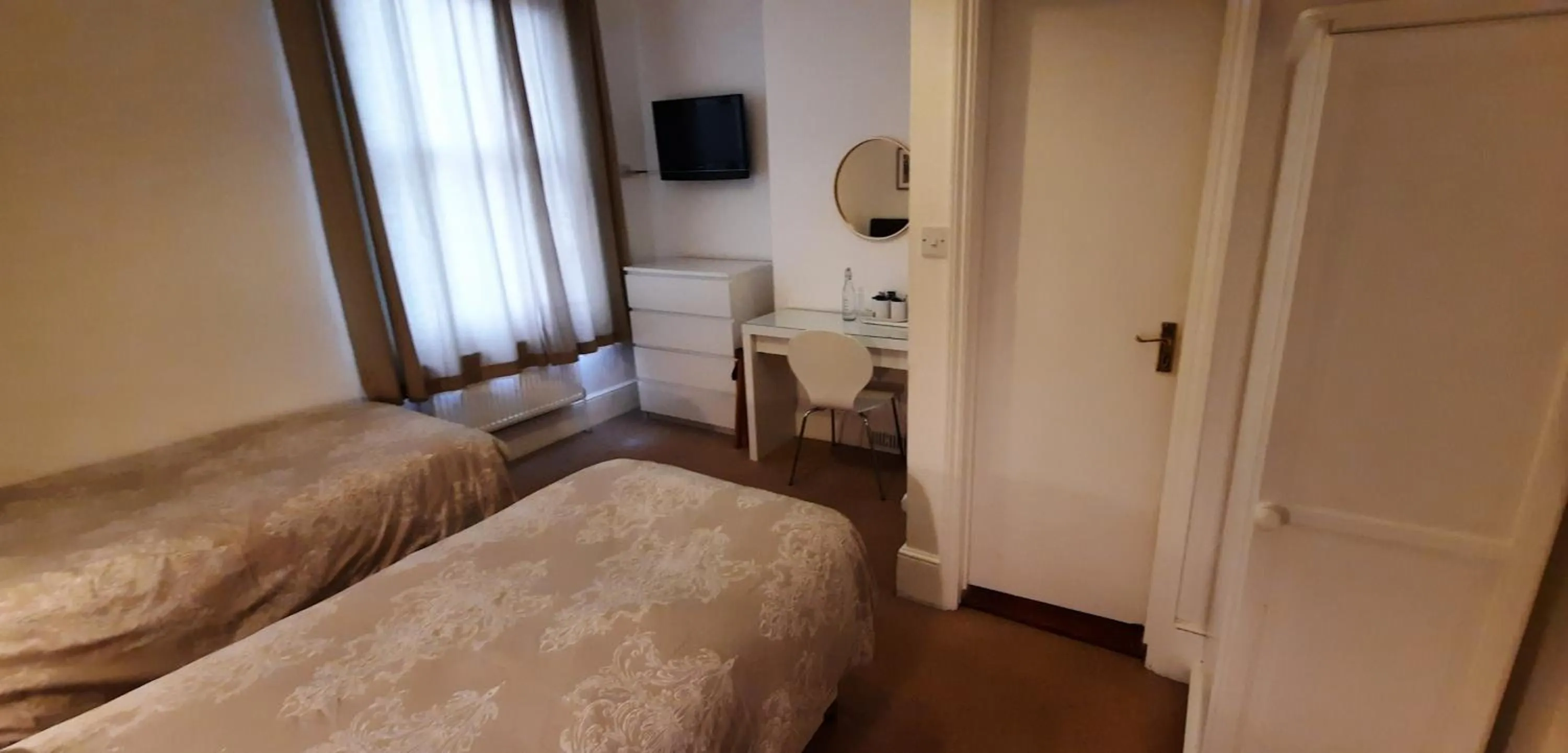 Bed in Colebrook Guest House