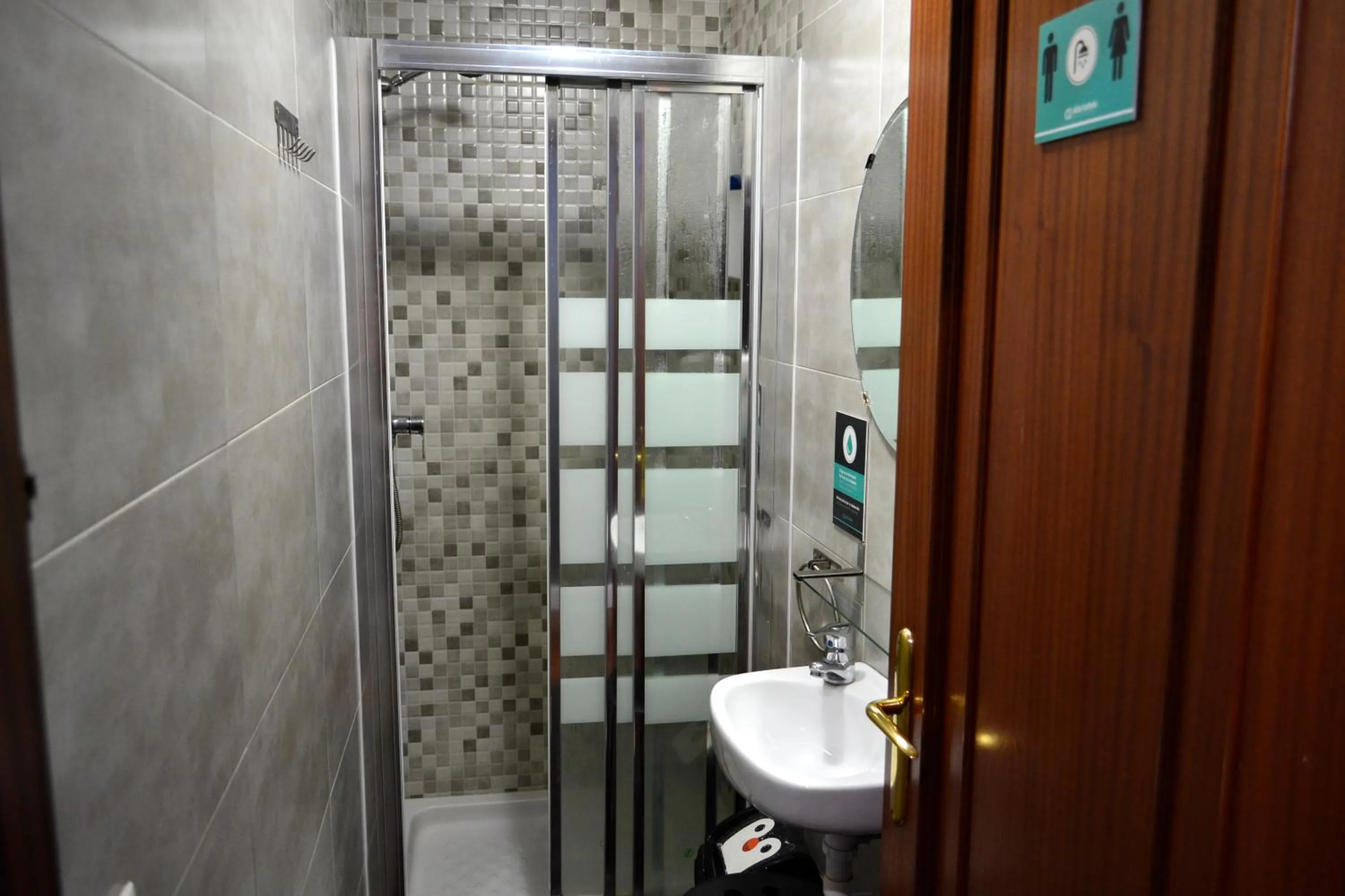 Shower in Albergue O Fogar de Teodomiro