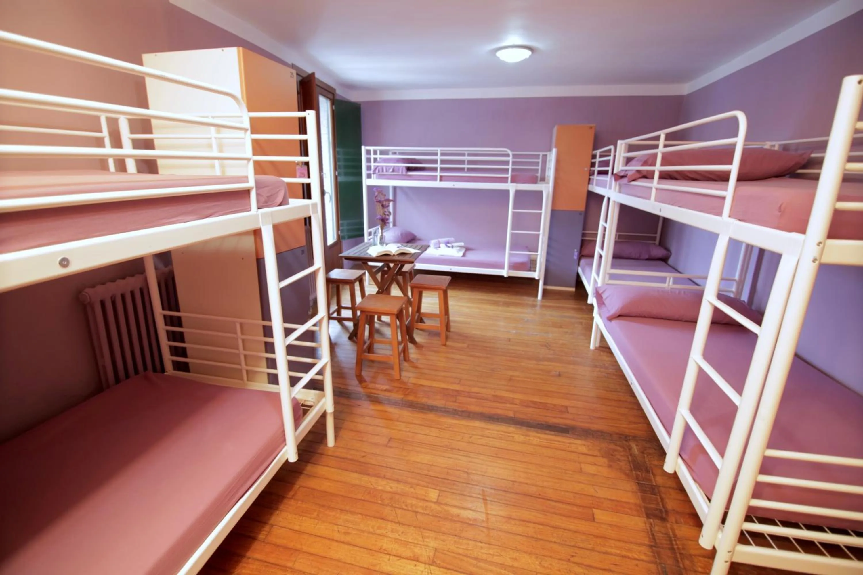 bunk bed, Bed in Albergue O Fogar de Teodomiro