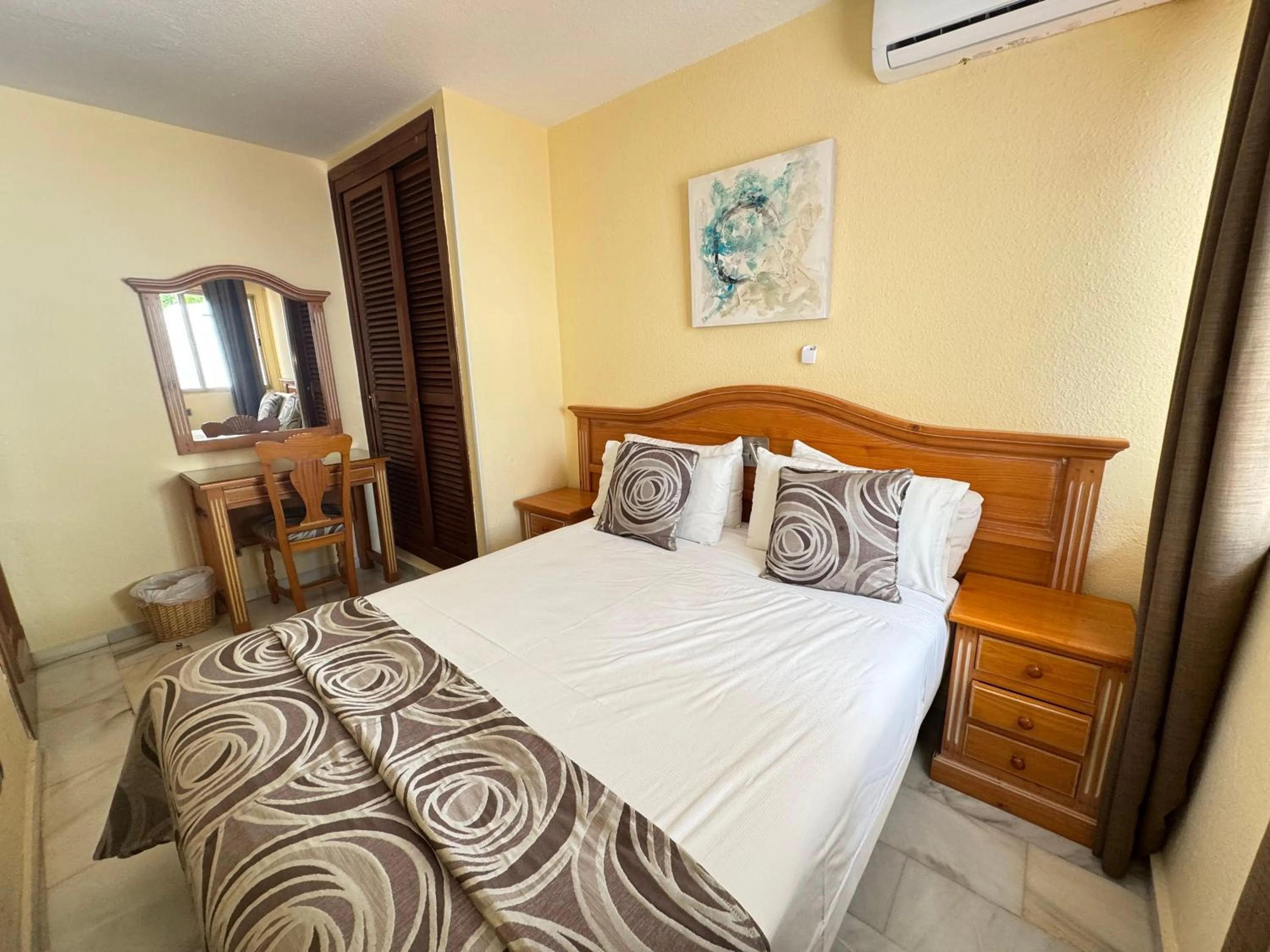 Bedroom, Bed in Macdonald Leila Playa Resort