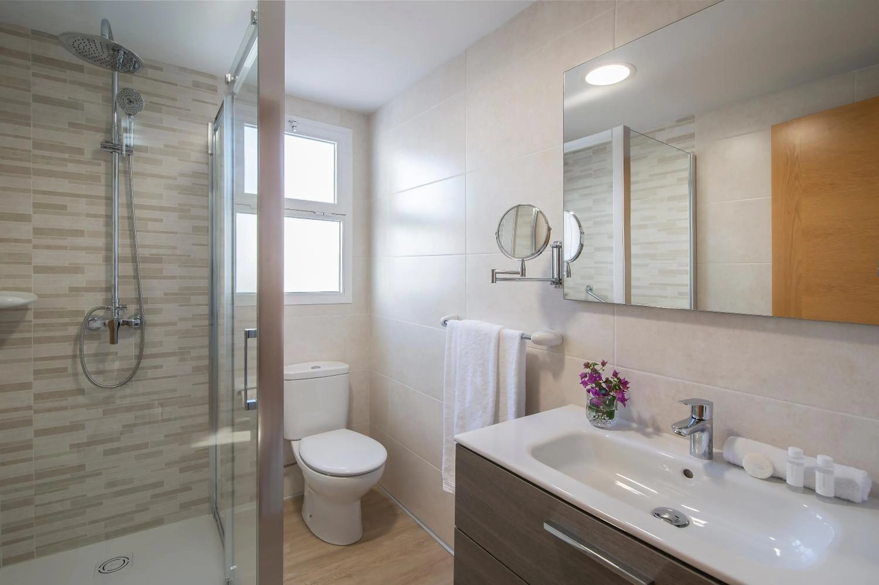 Bathroom in Macdonald Leila Playa Resort