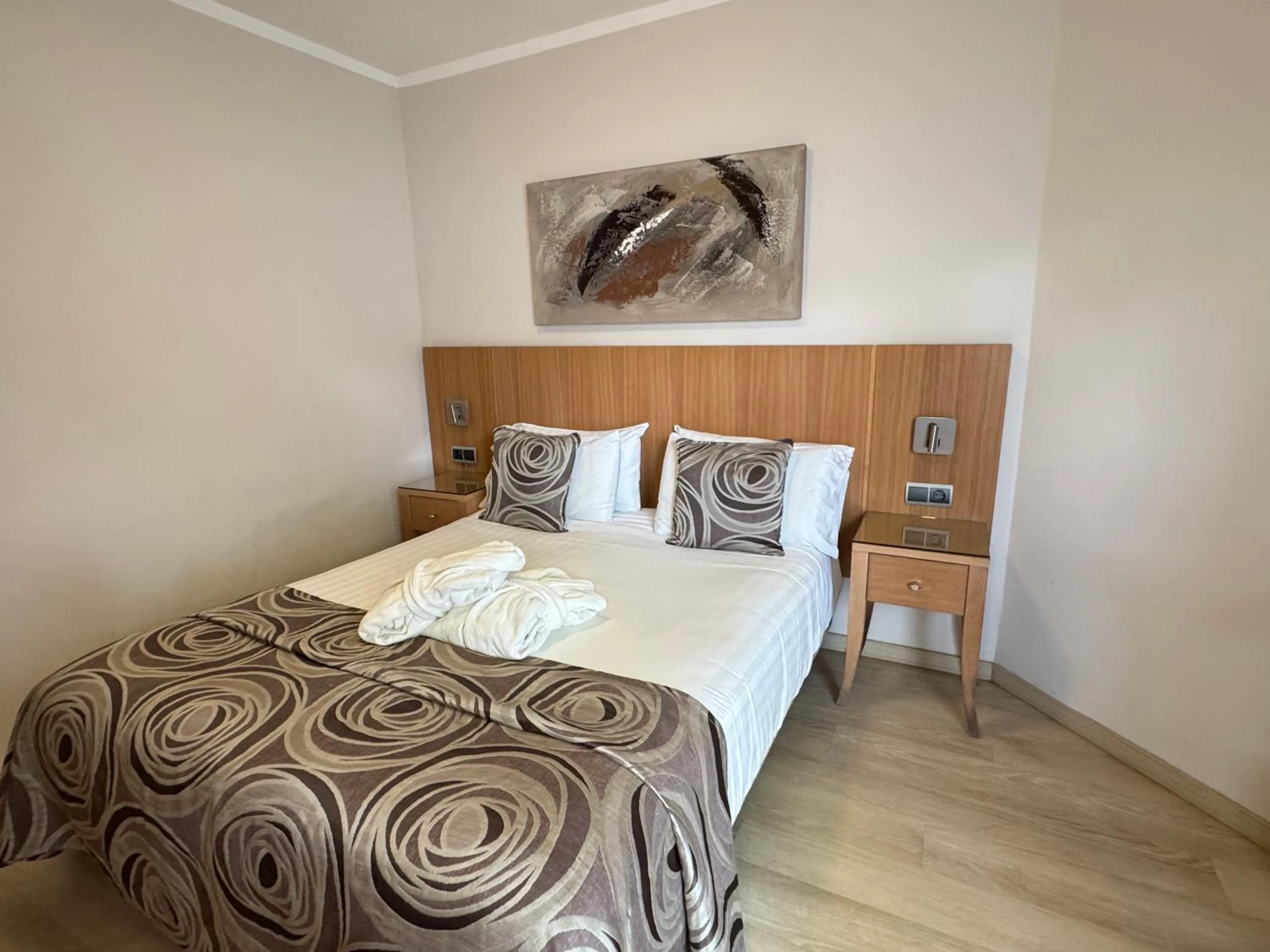 Bedroom, Bed in Macdonald Leila Playa Resort