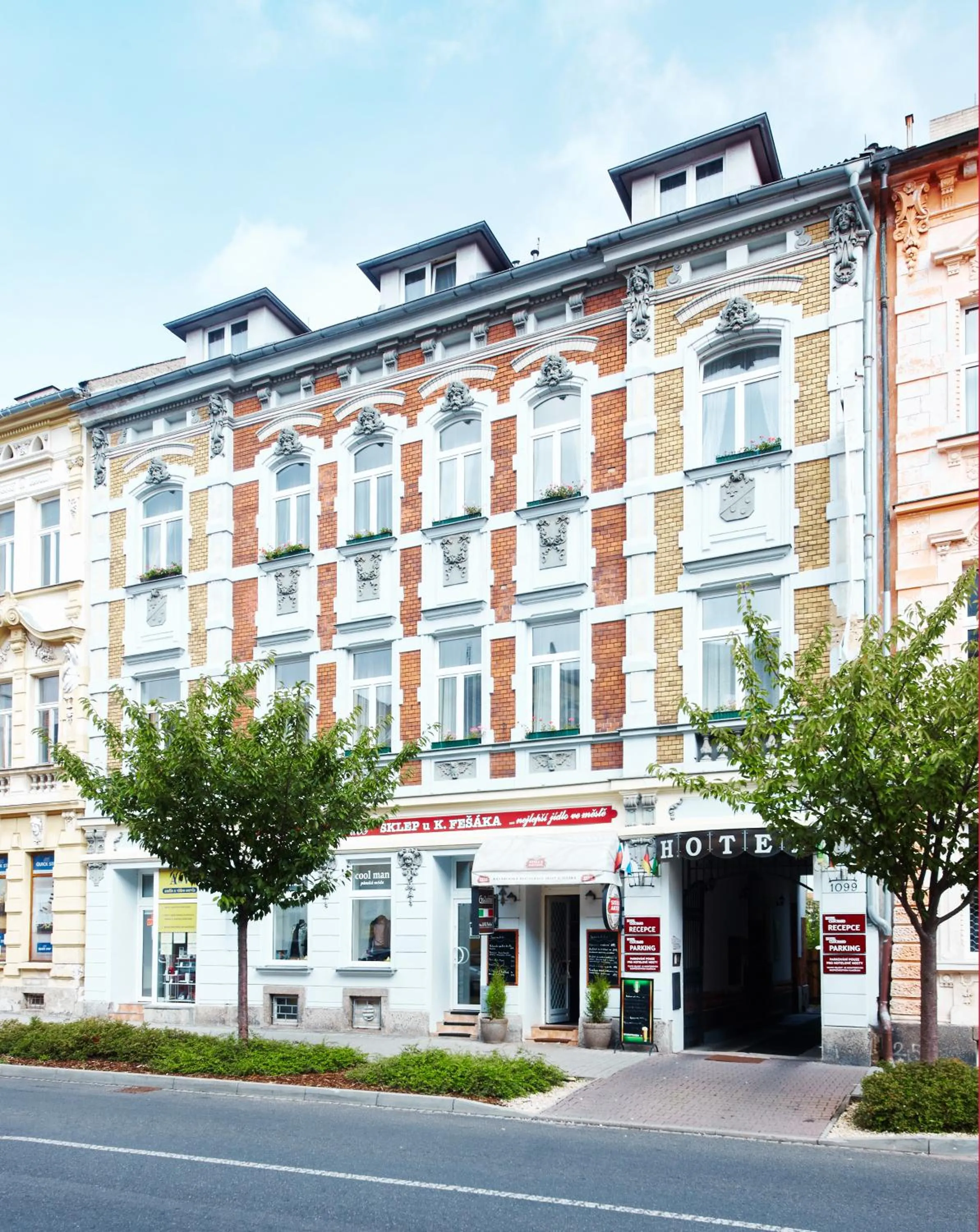 Facade/entrance in Art HOTEL