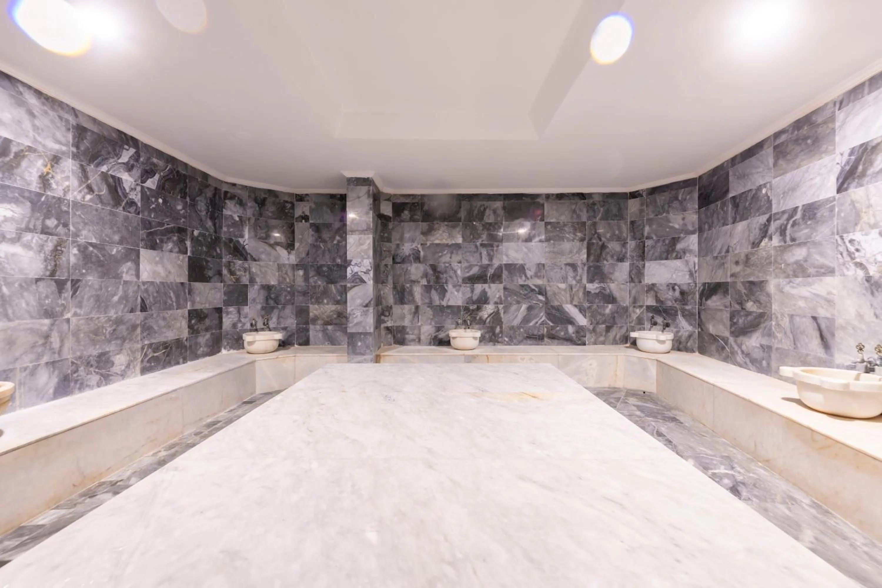 Spa and wellness centre/facilities in Amara Comfort Resort