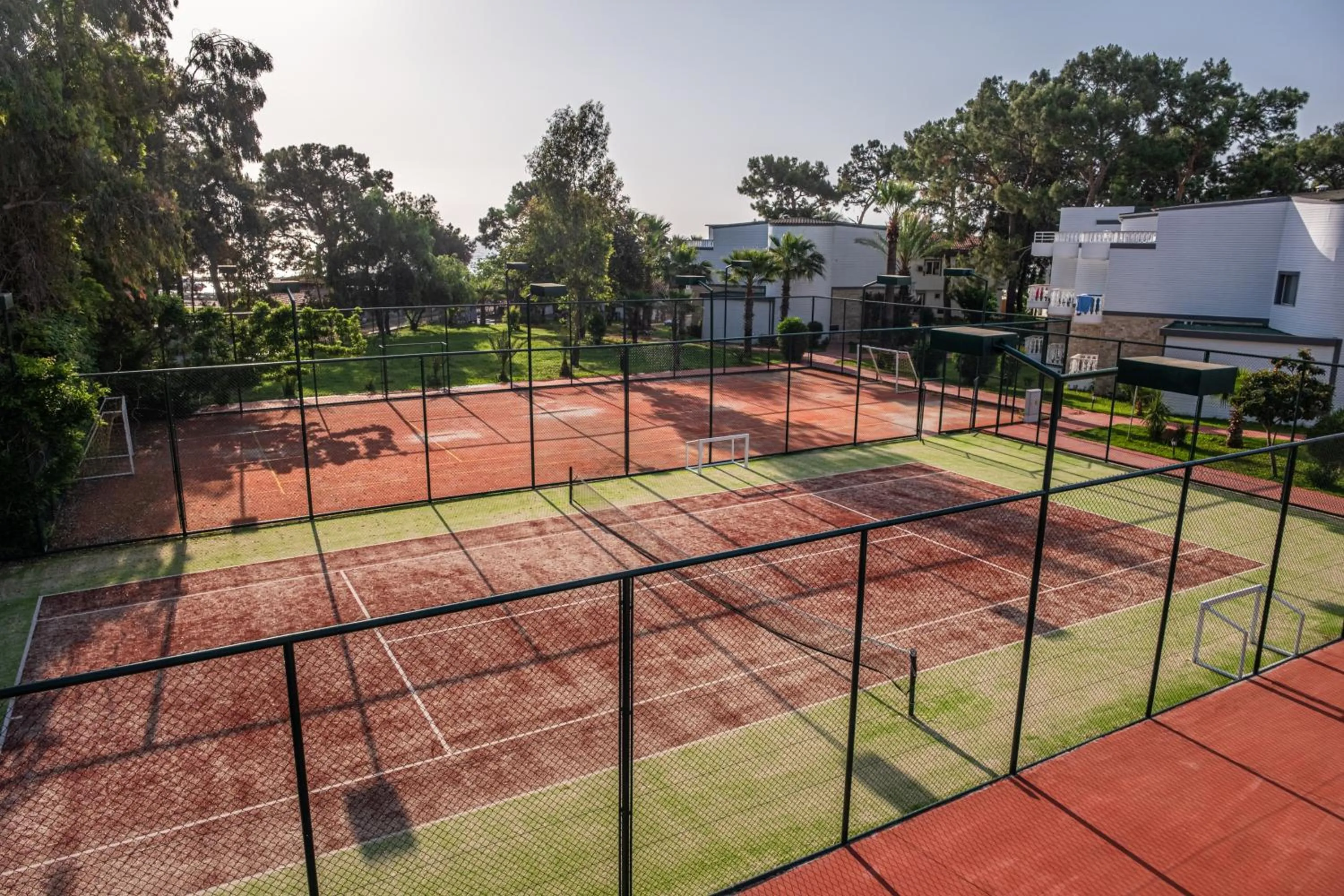 Tennis court in Amara Comfort Resort