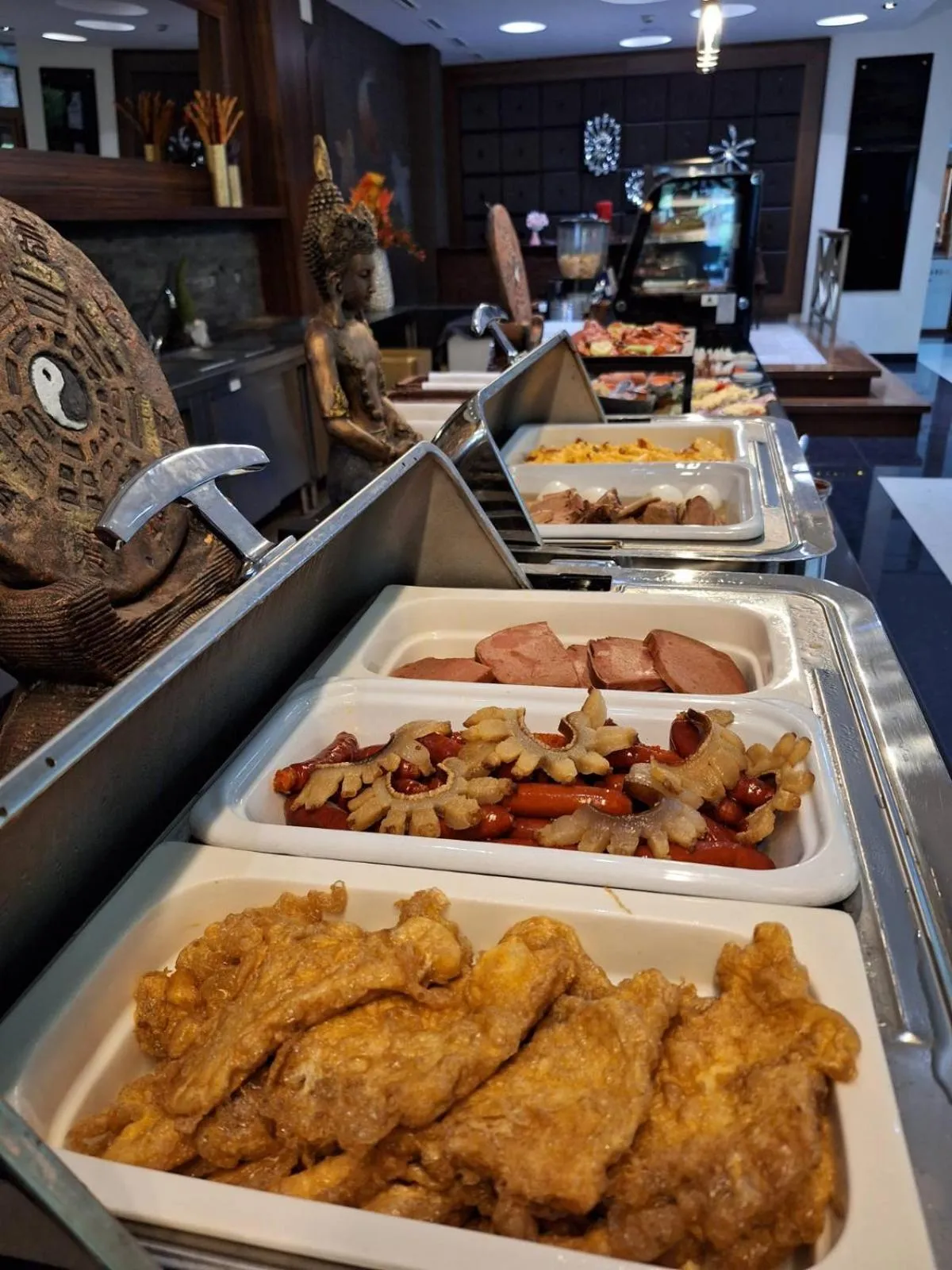 Food and drinks in Duna Garden Hotel