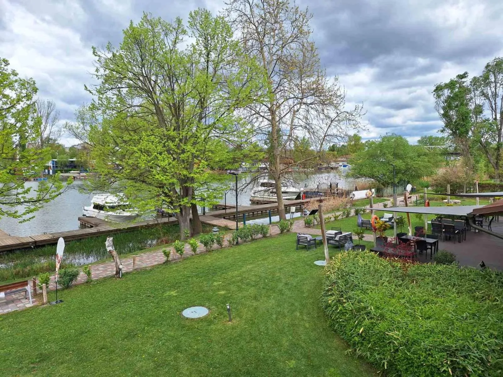 River view in Duna Garden Hotel