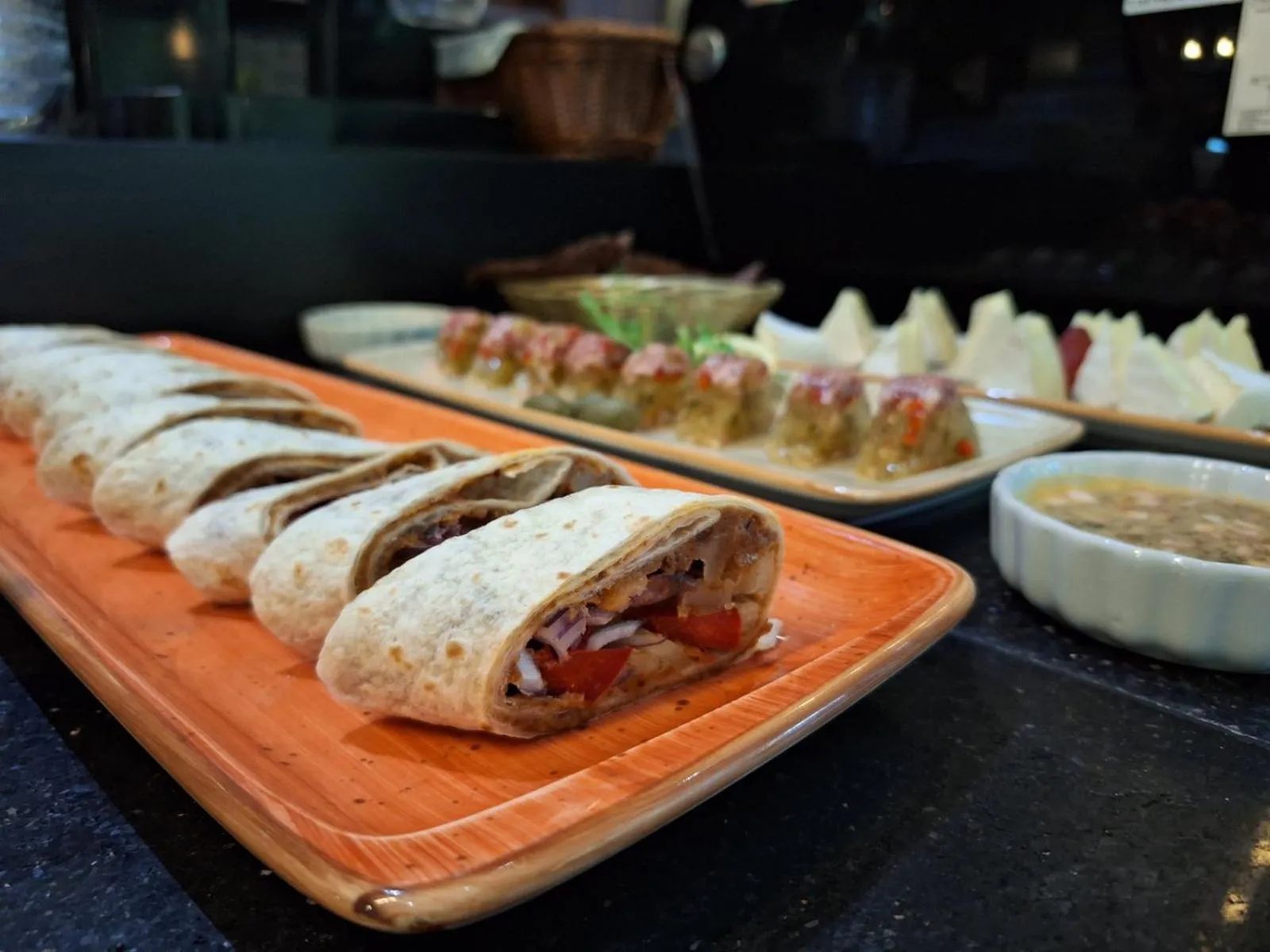 Food and drinks in Duna Garden Hotel