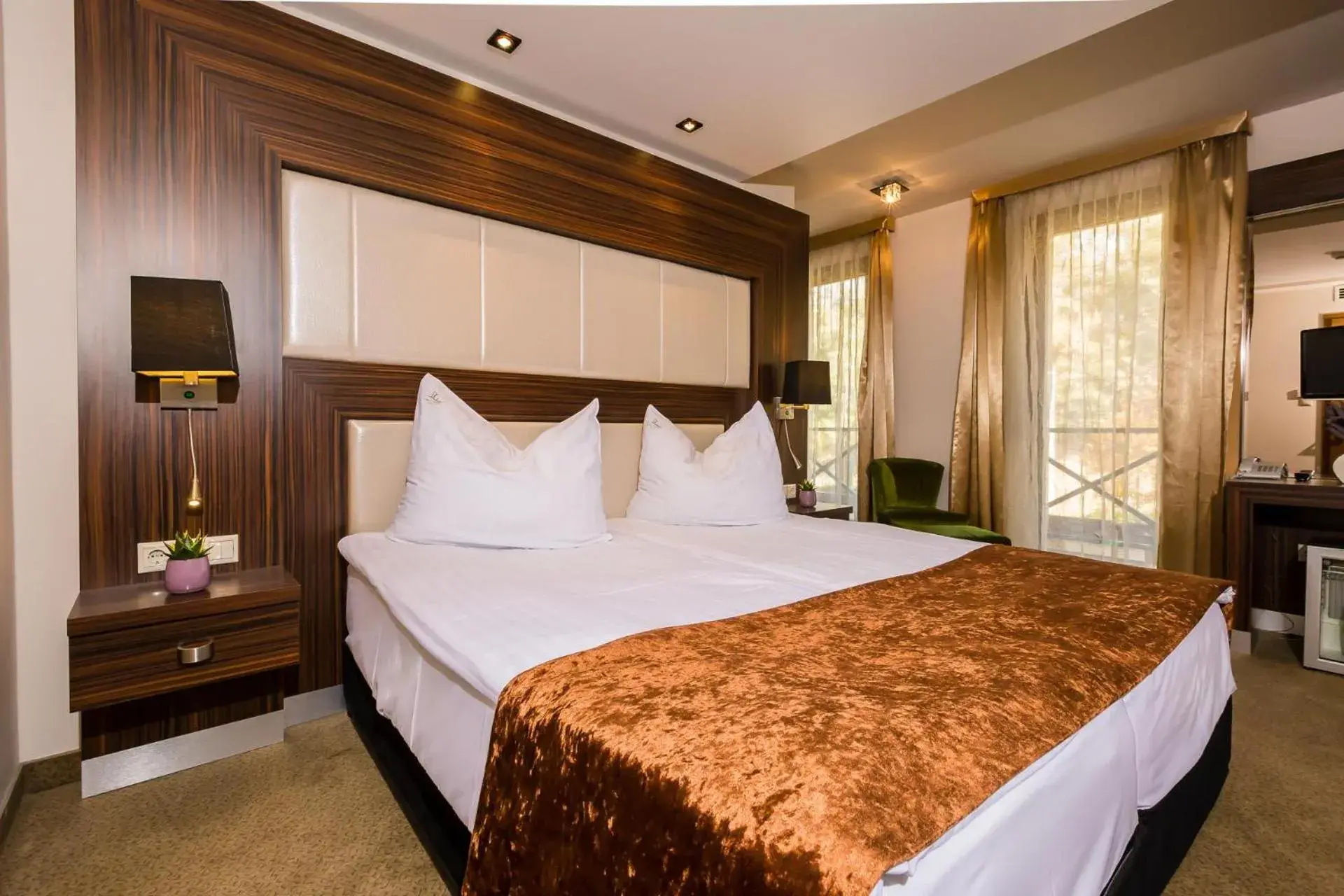 Bed in Duna Garden Hotel Bed in Duna Garden Hotel