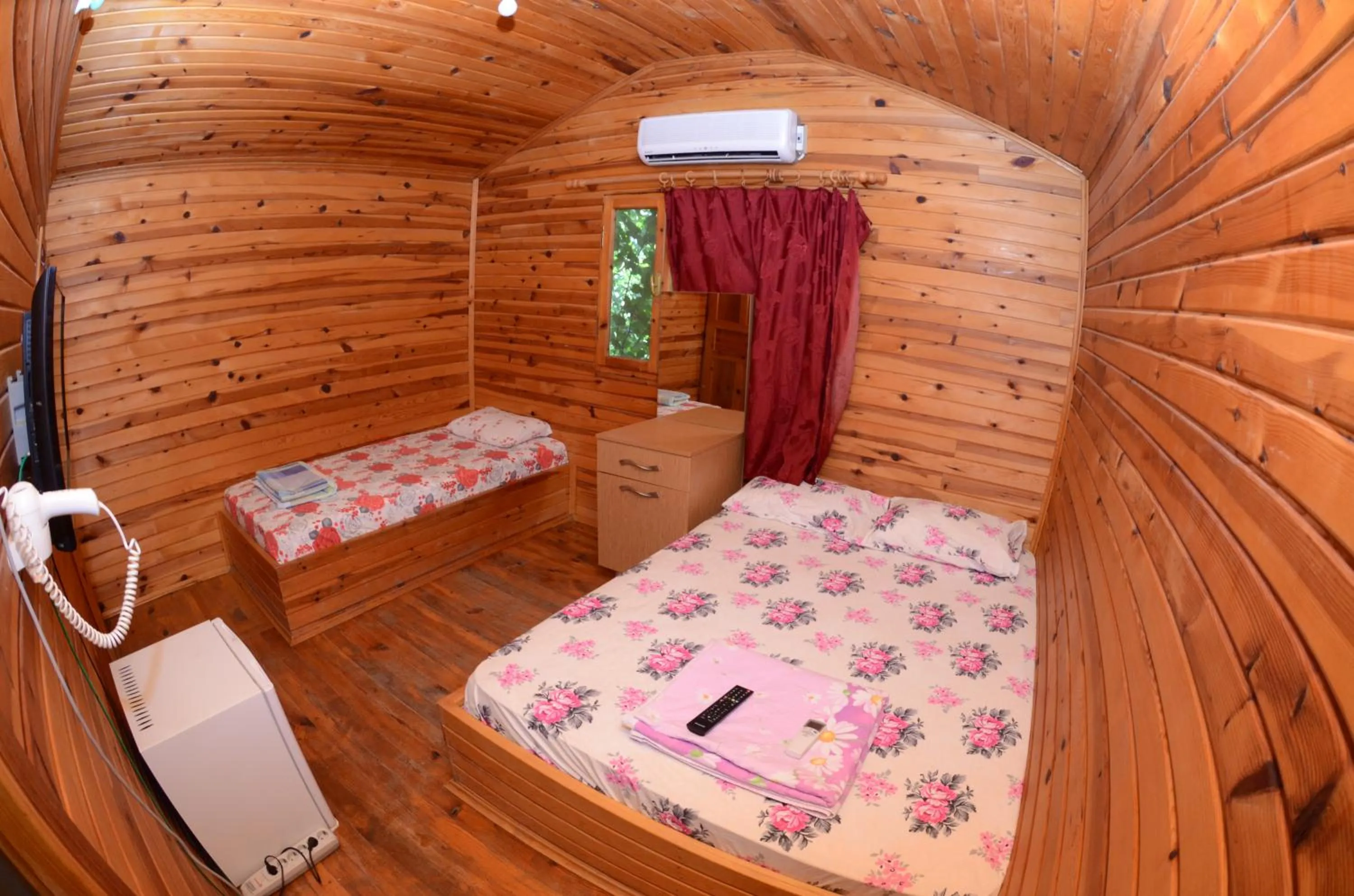 Photo of the whole room, Bed in Olympos Camlık Pension