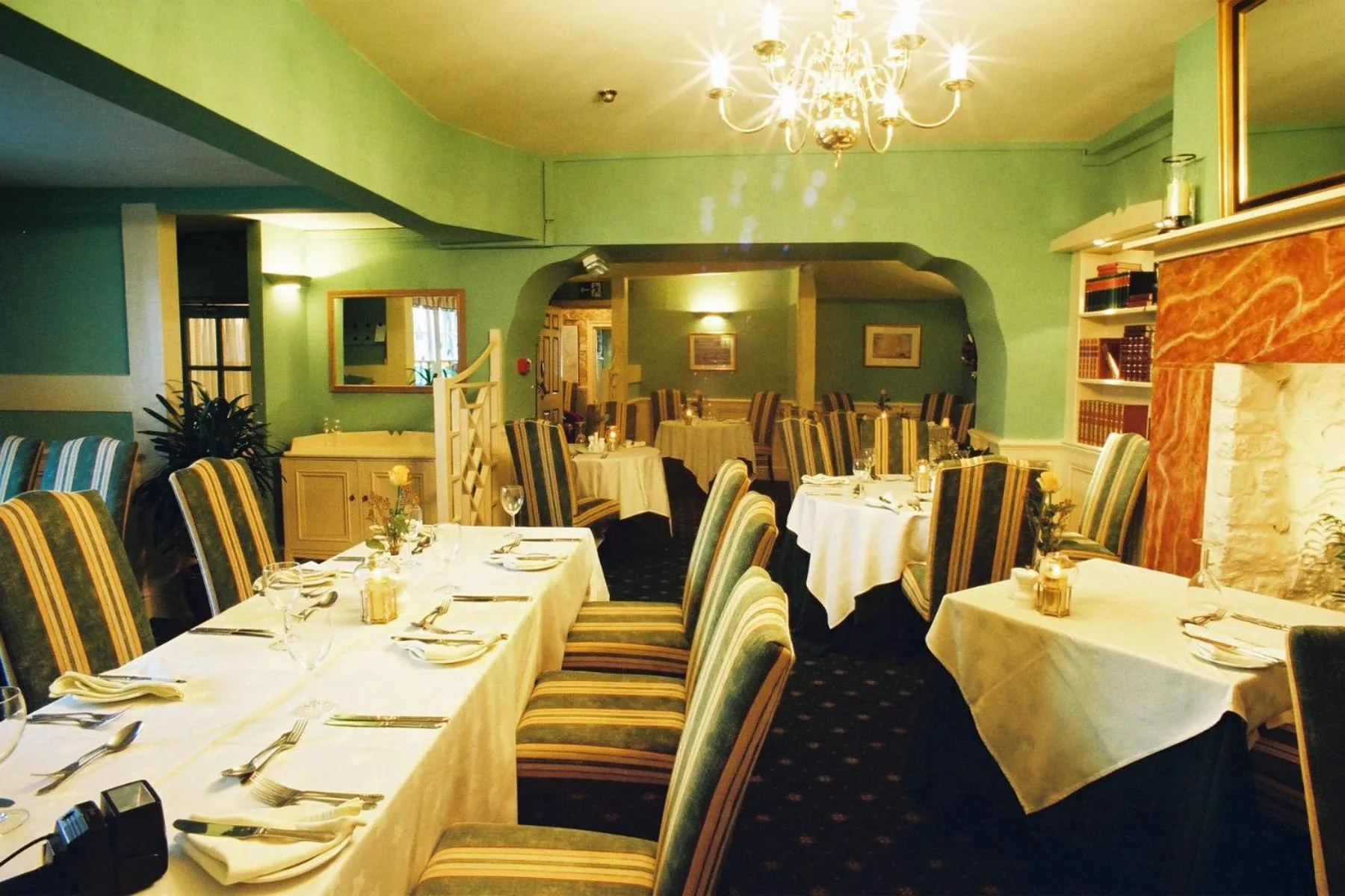 Restaurant/places to eat in Bishopsgate House Hotel
