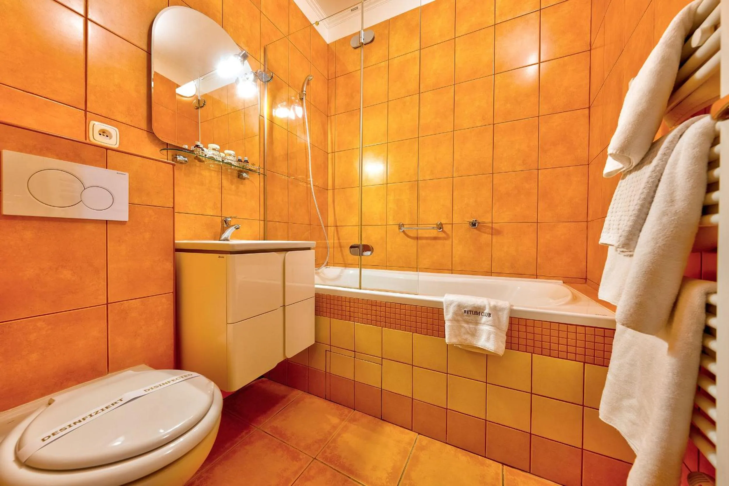 Toilet in Betlem Club Hotel