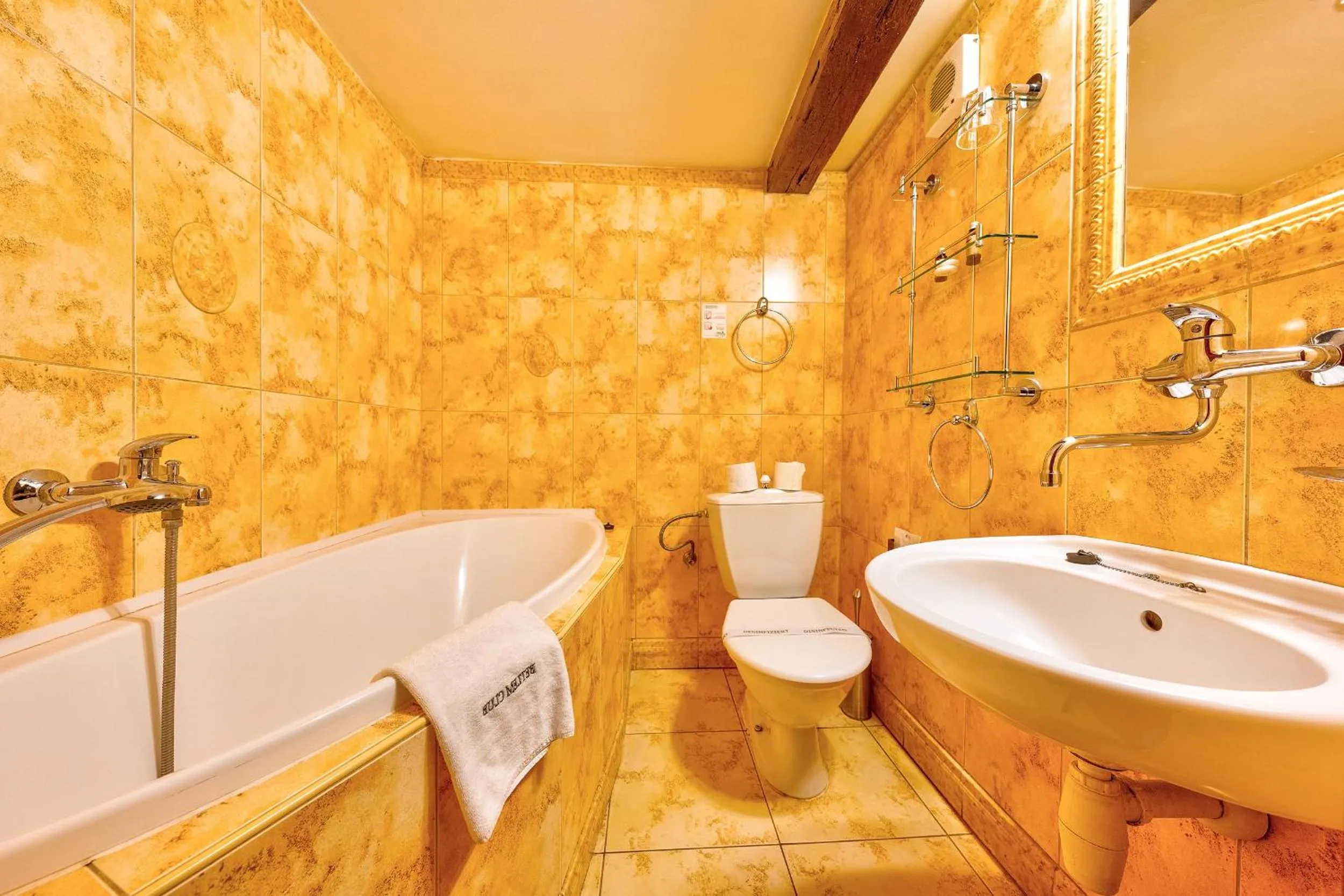 Toilet in Betlem Club Hotel