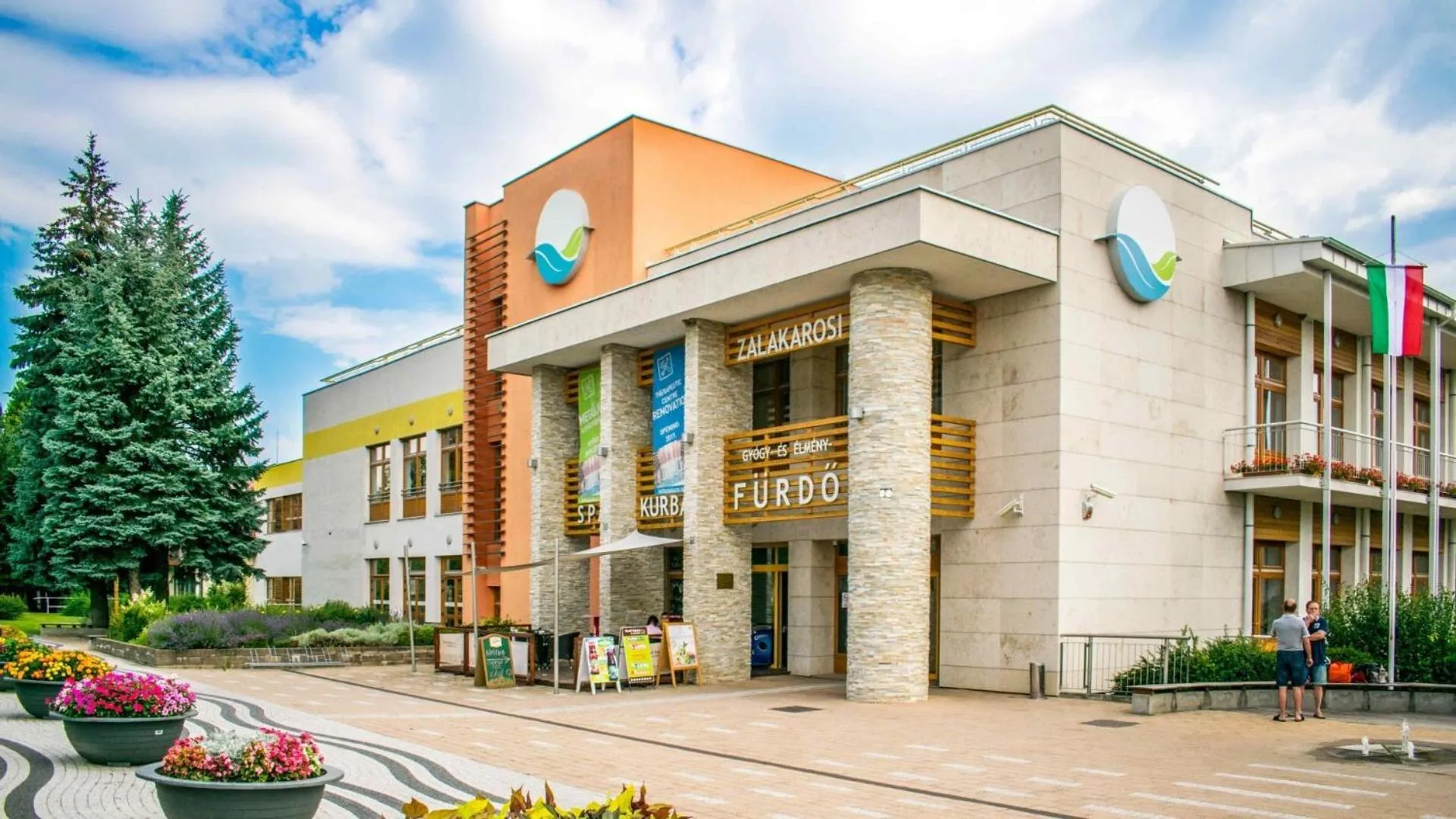 Public Bath in Napfény Hotel