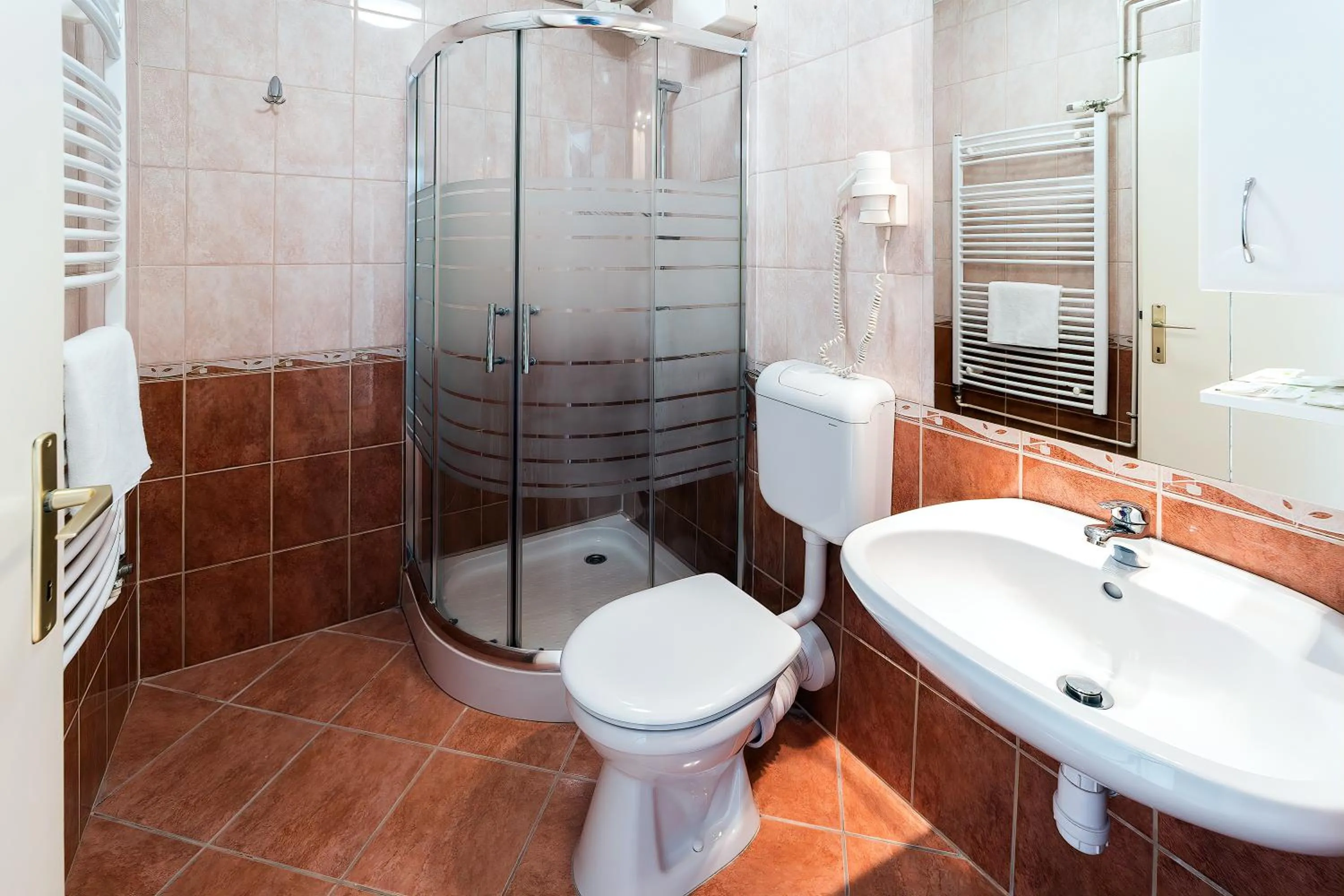 Bathroom in Napfény Hotel