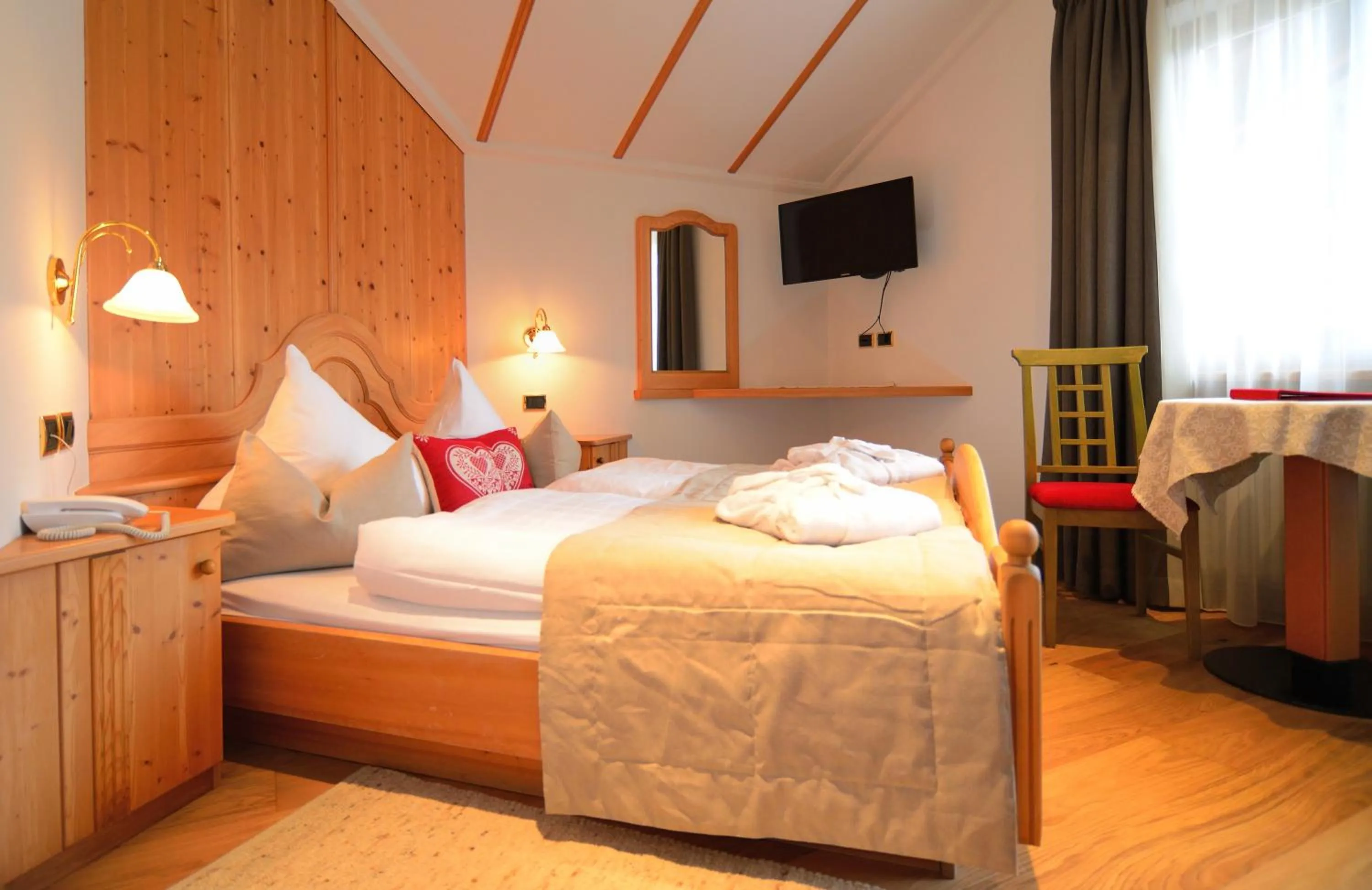 Photo of the whole room, Bed in Hotel Brunnerhof