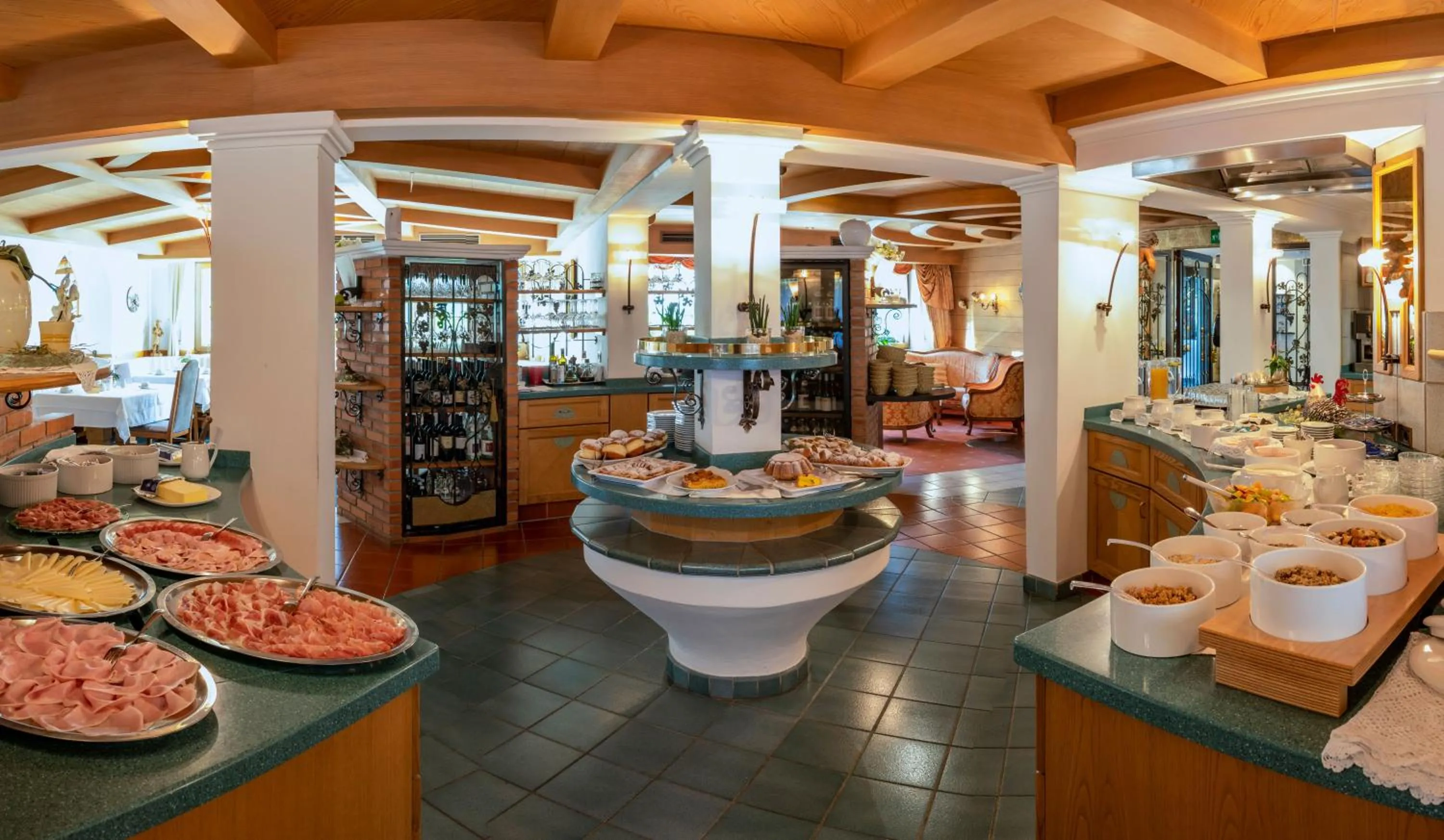 Breakfast in Hotel Brunnerhof