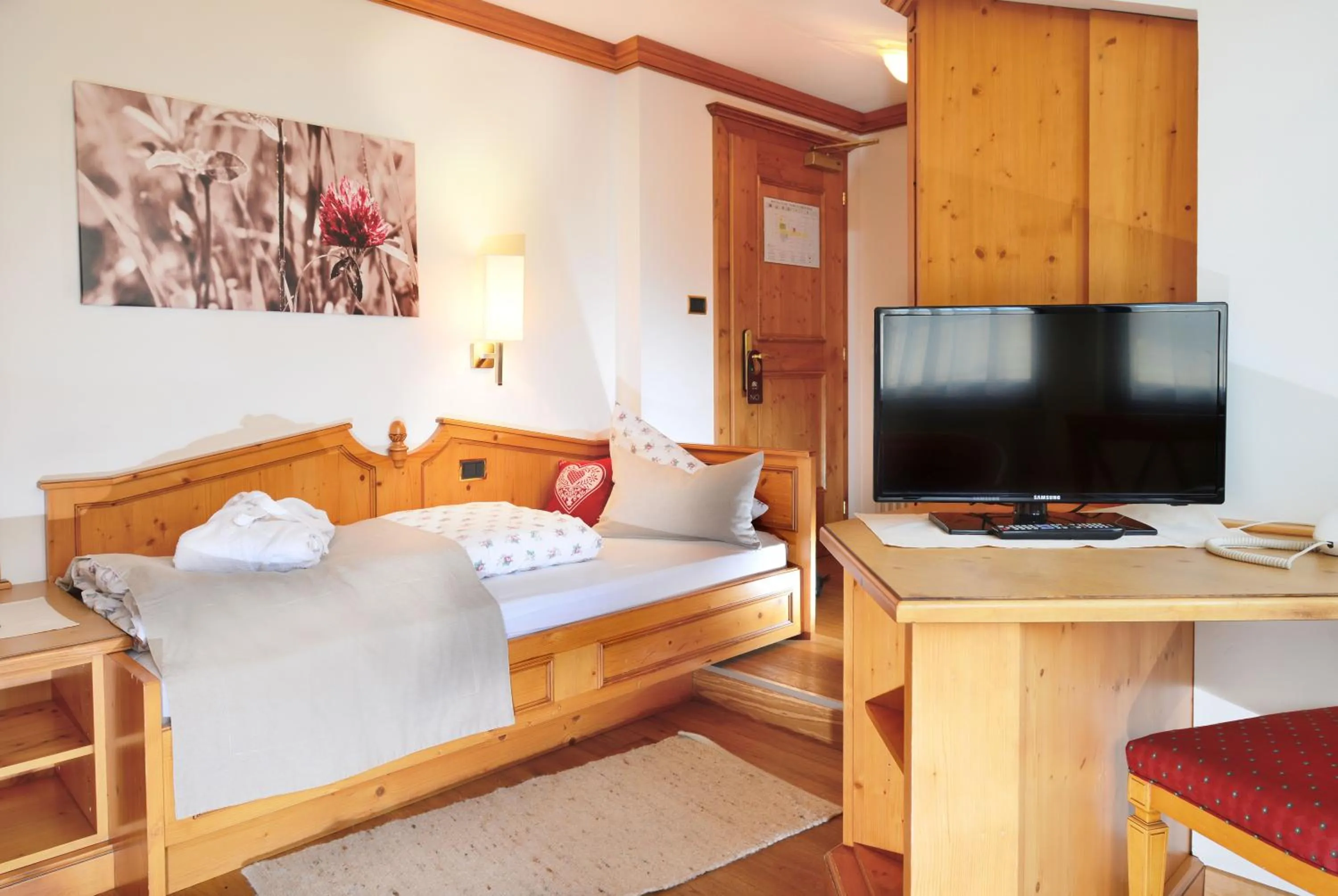 Photo of the whole room, Bed in Hotel Brunnerhof