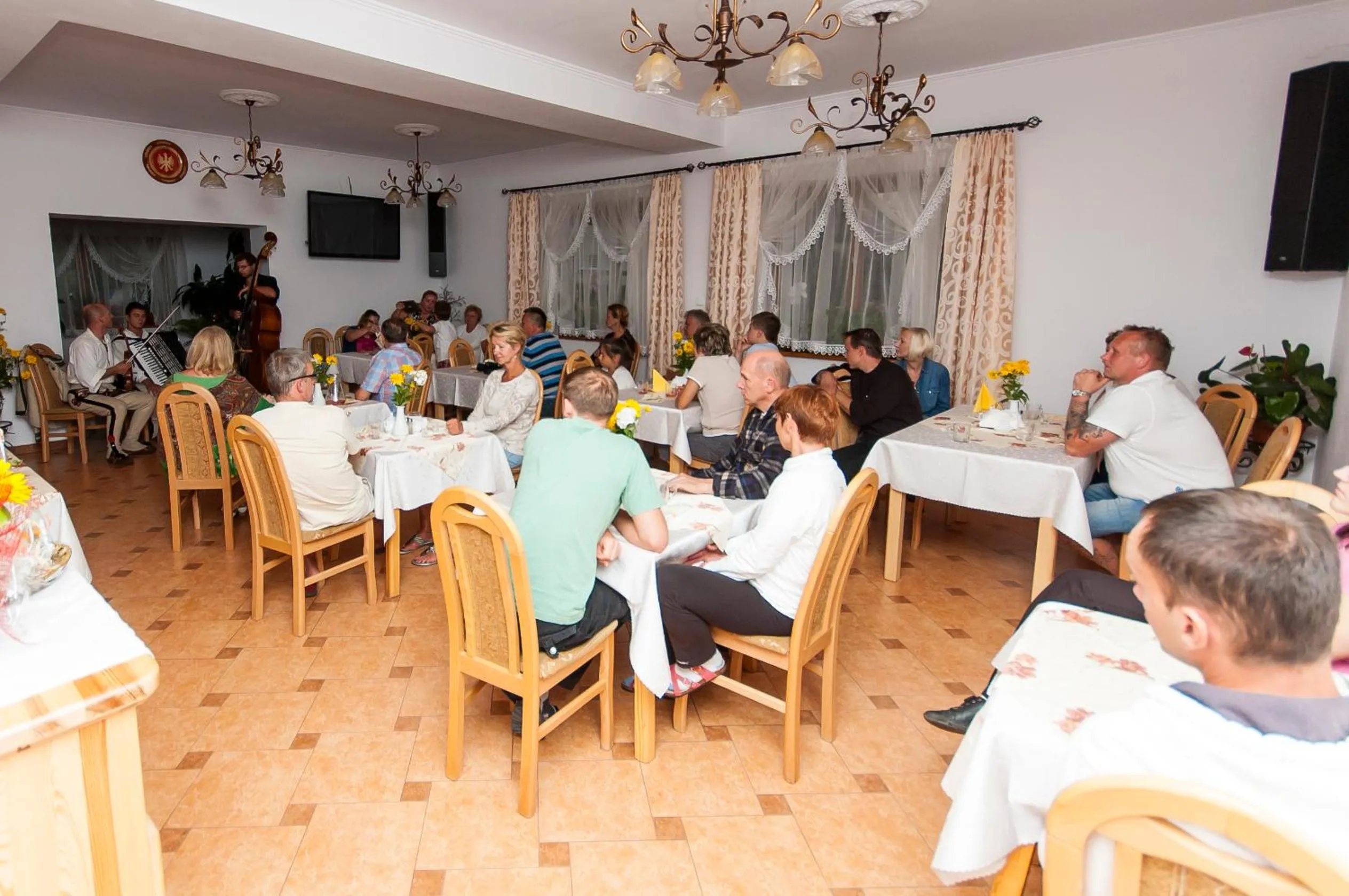 Restaurant/places to eat in Willa Halinka