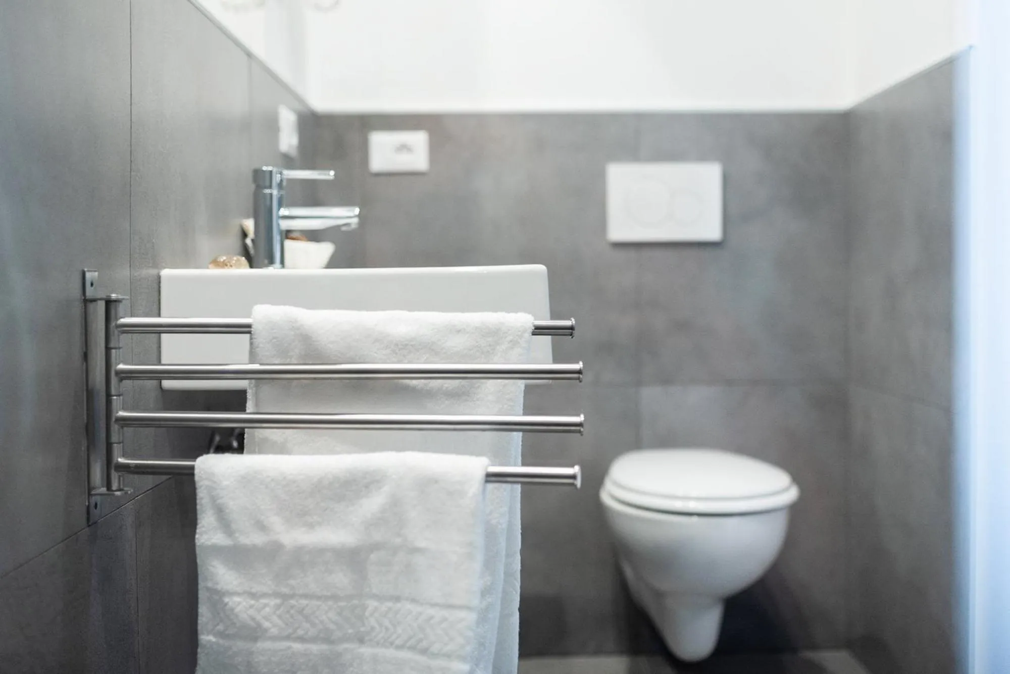 Toilet in Hotel Aurora