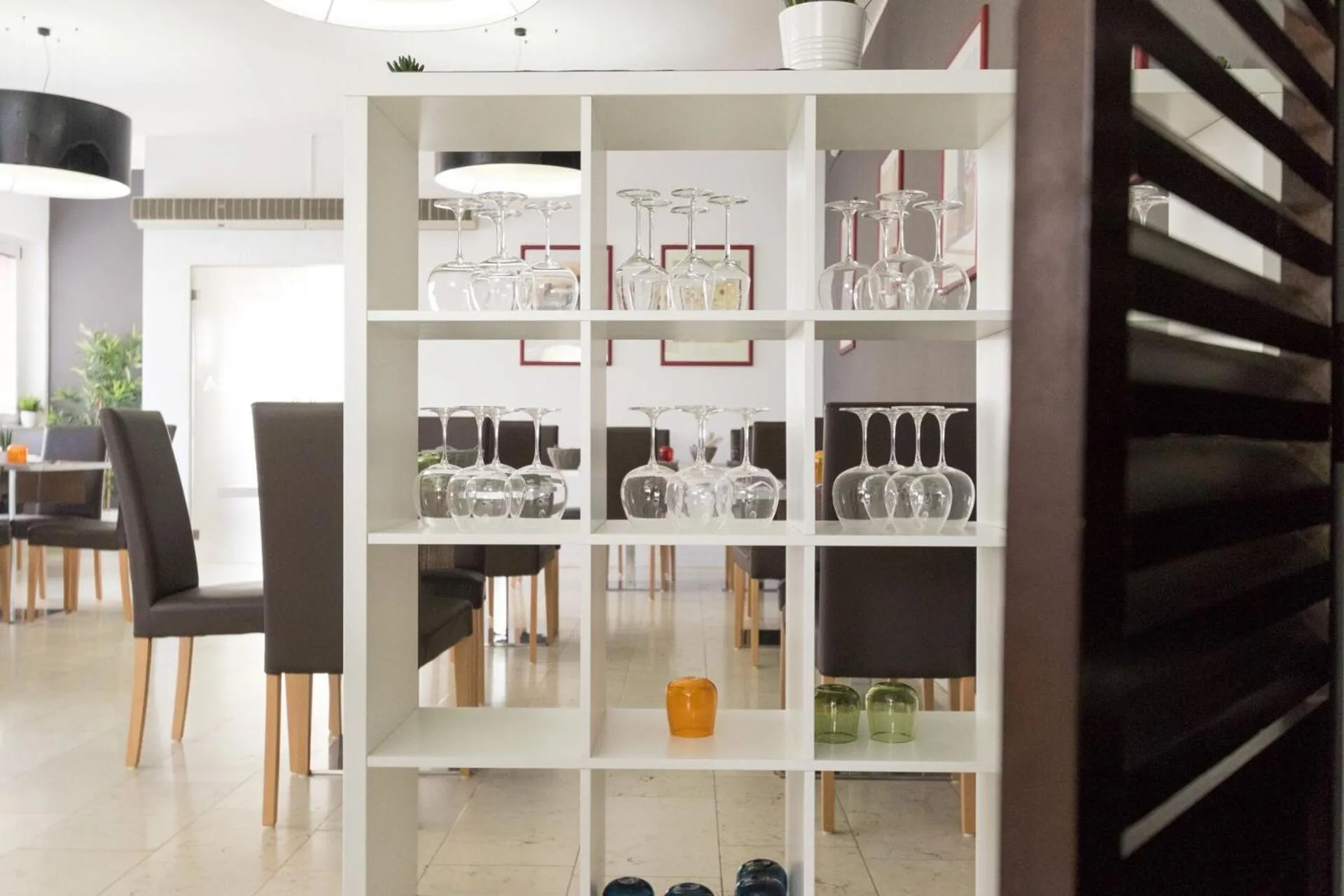 Restaurant/places to eat in Hotel Aurora