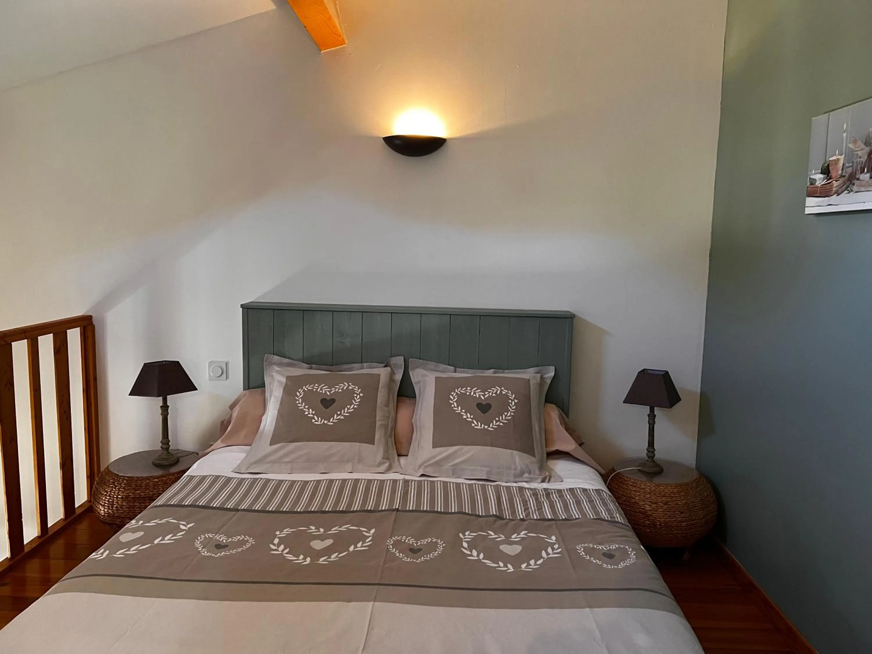 Bedroom, Bed in Le Jardin des Gorges