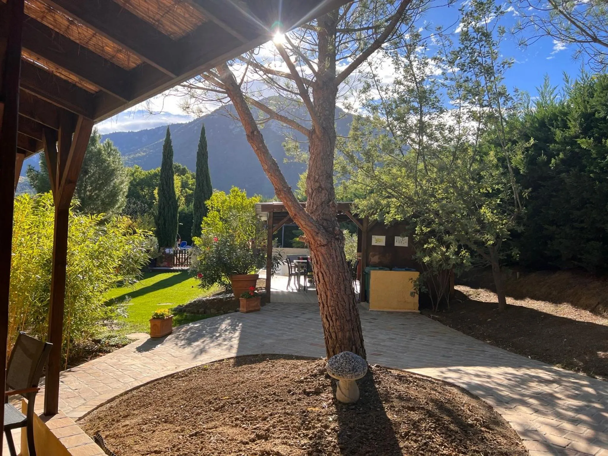 Patio in Le Jardin des Gorges