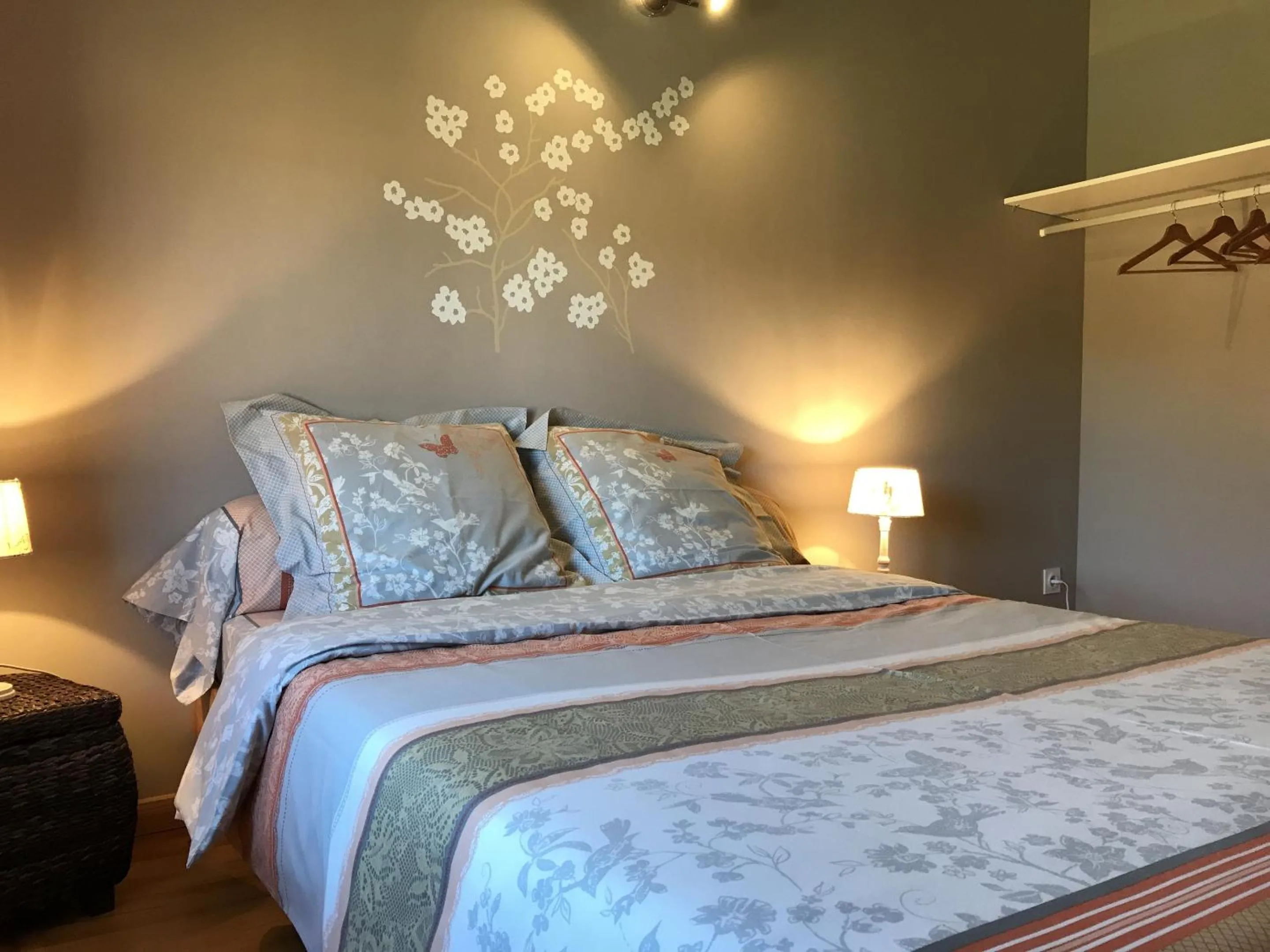 Bedroom, Bed in Le Jardin des Gorges