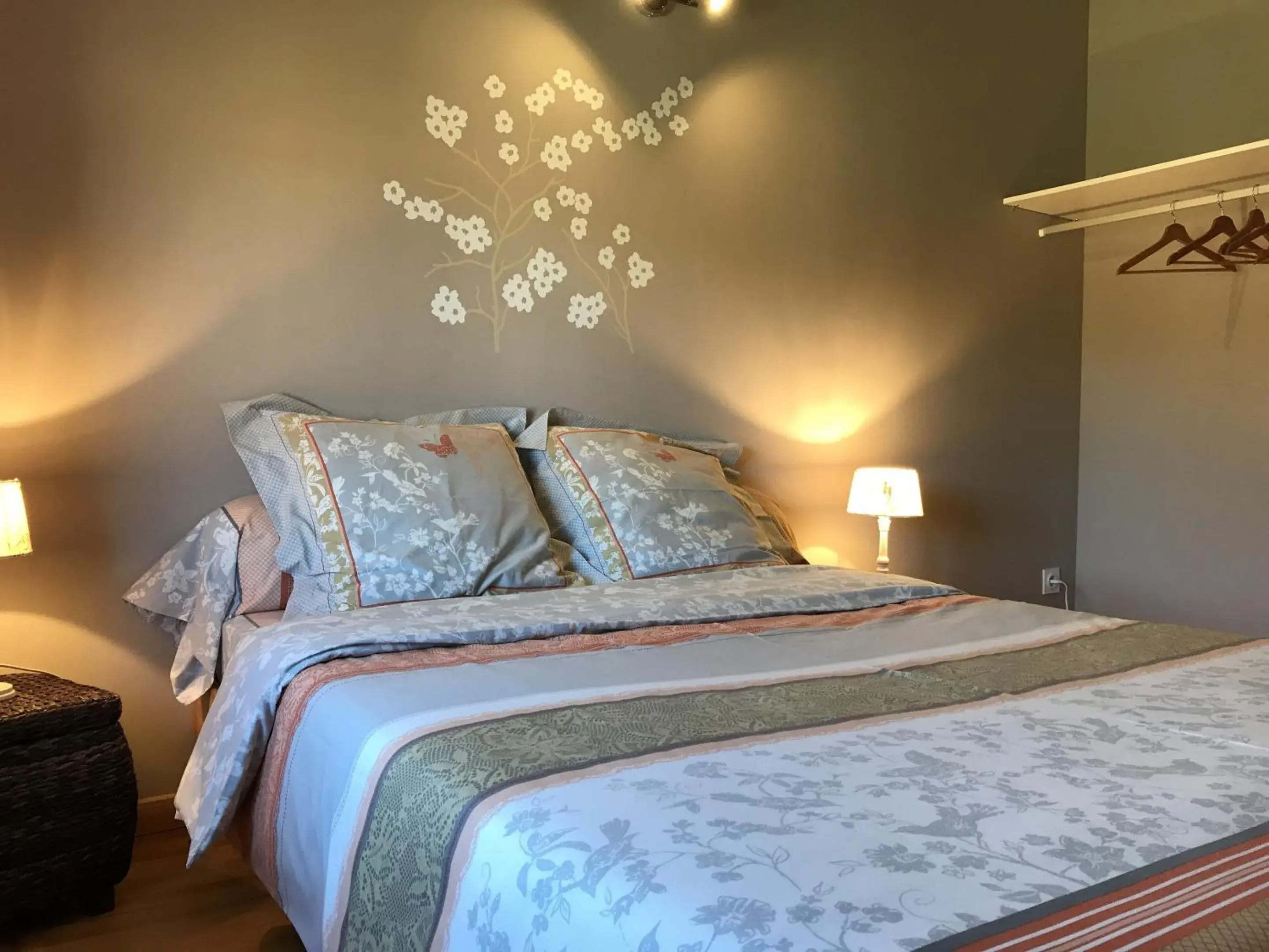 Three-Bedroom Cottage in Le Jardin des Gorges Three-Bedroom Cottage in Le Jardin des Gorges