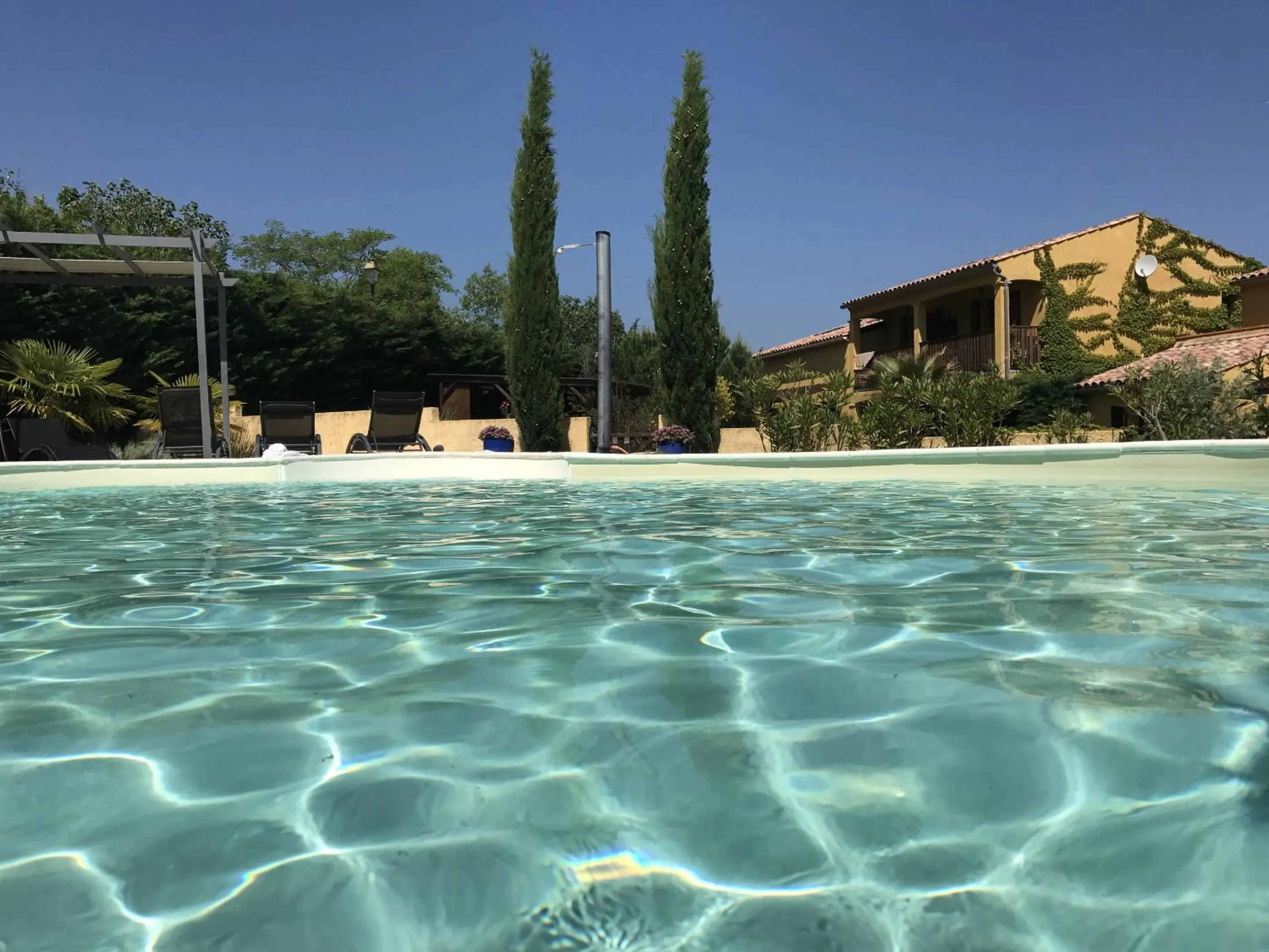 Pool view in Le Jardin des Gorges