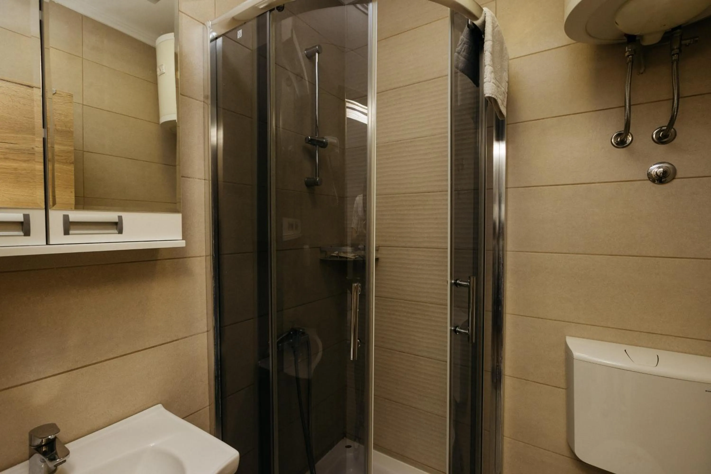 Comfort Single Room in Rooms Gat