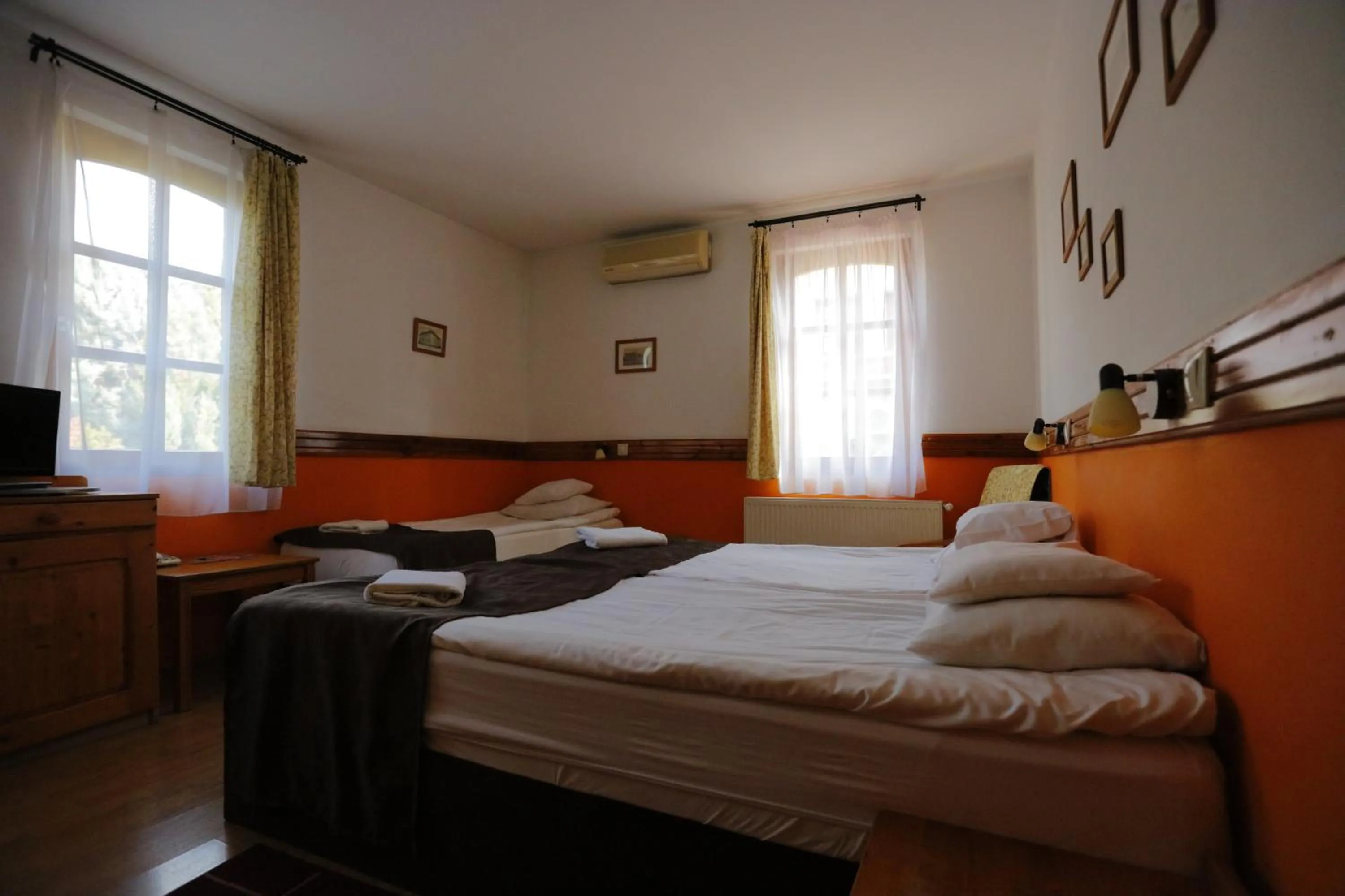 Triple Room with Garden View in Hotel Szent István