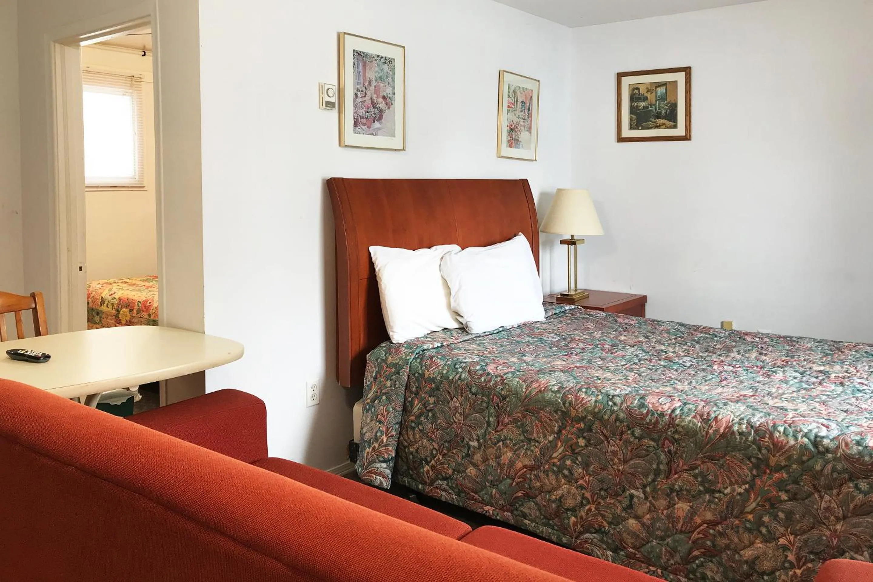 Bedroom, Bed in Bayside Motel Trenton